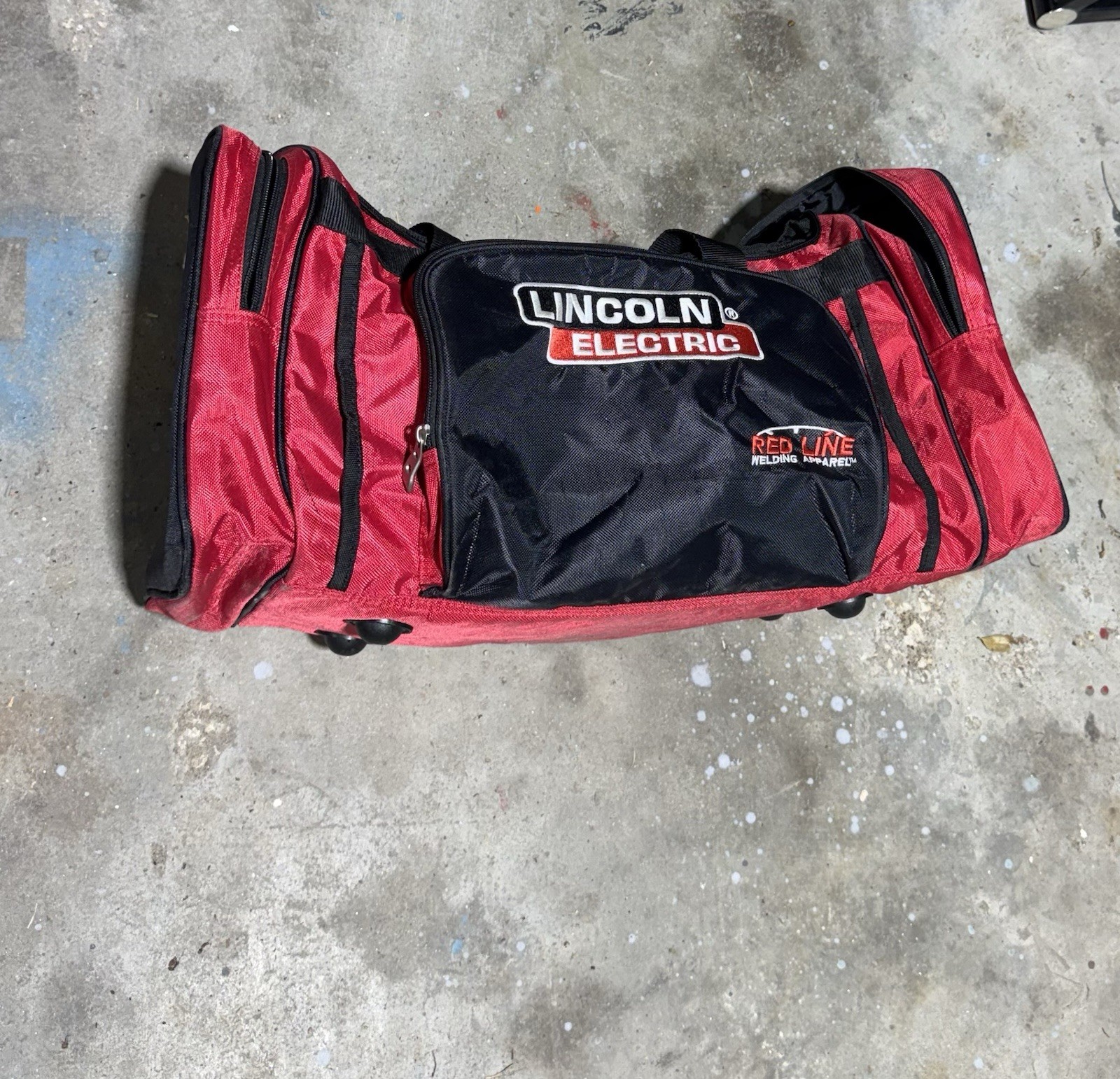 Lincoln Electric Red Line Industrial Duffle Bag Welding Apparel Gear K3096-1