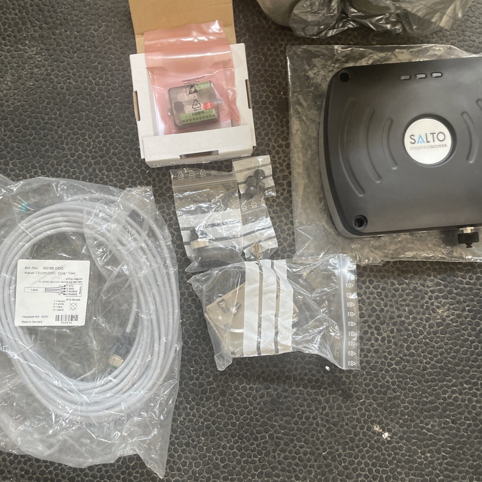 Salto long distance Reader WRLUD24Bxx