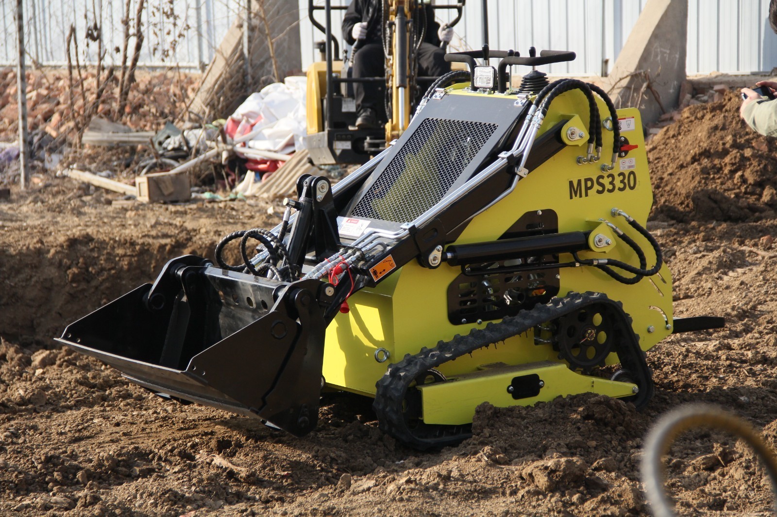 FREE SHIPPING 4-in-1 Combination Hydraulic Bucket Fits Mini Skid Steer Loader