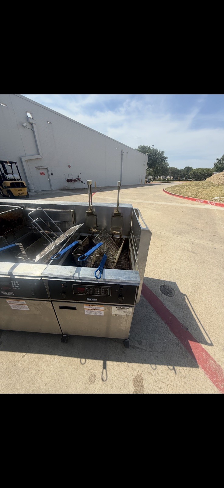 GILES 4 BAY FRYER GILES EOF24 EOFBIB TESTED NICE UNIT WE CRATE & SHIP BY FREIGHT