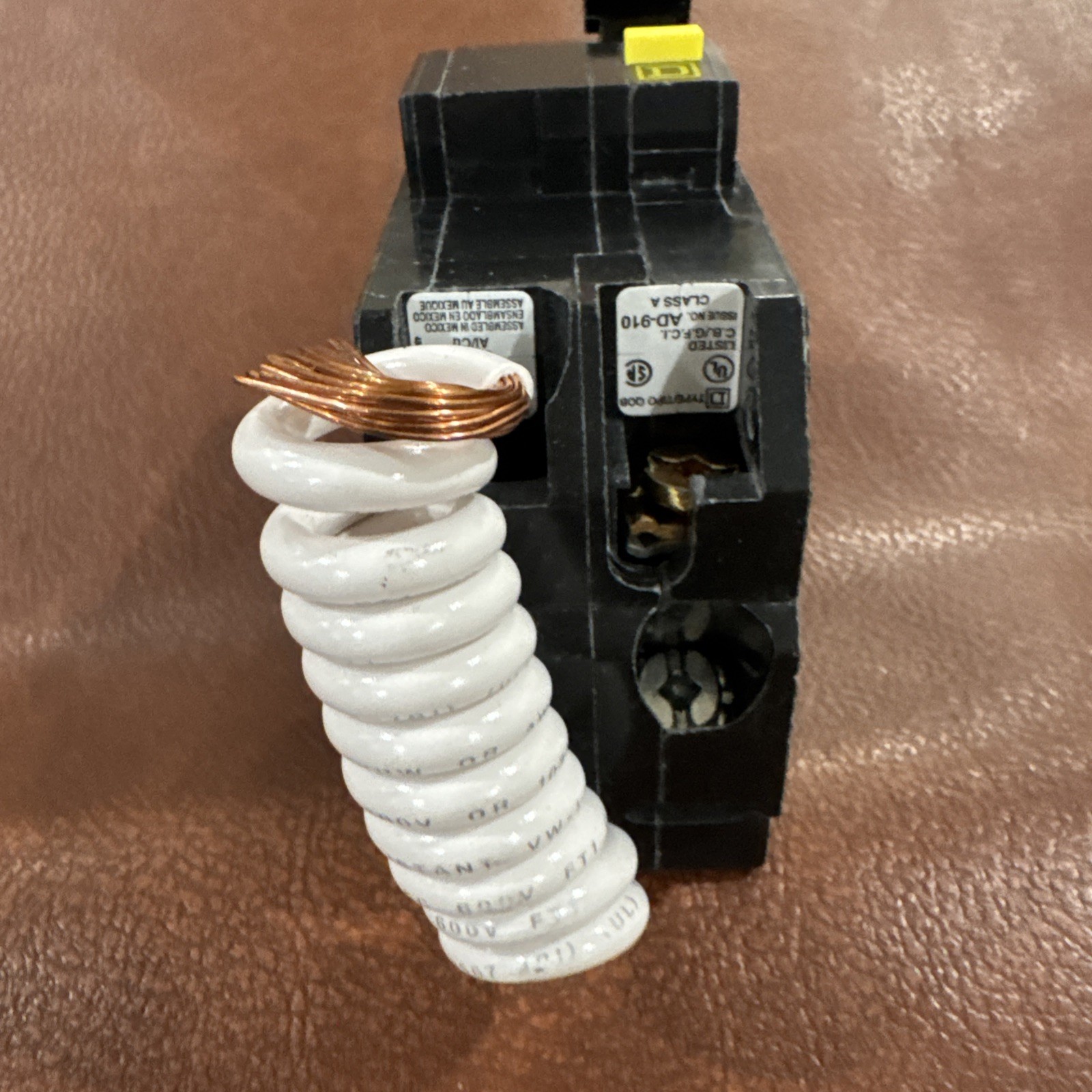 Square D 2P 30A QOB230GFI 2 Pole 30 Amp 120/240V GFCI Bolt On Circuit Breaker