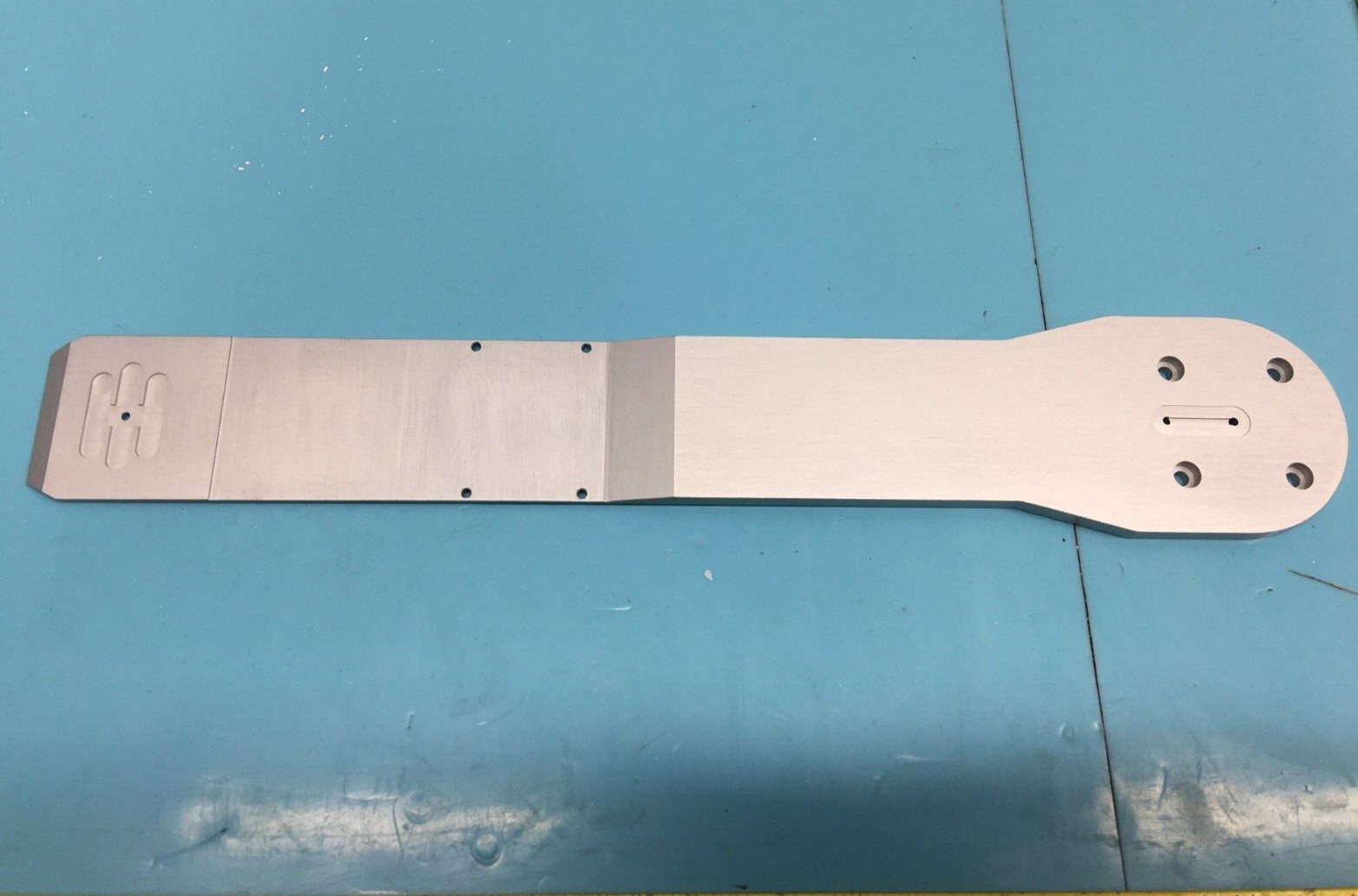 SEZ 2013650 BASE FOR AL VAC EE 6″-8″ SMIF DBM BOTTOM, ROBOT END EFFECTOR, 139563