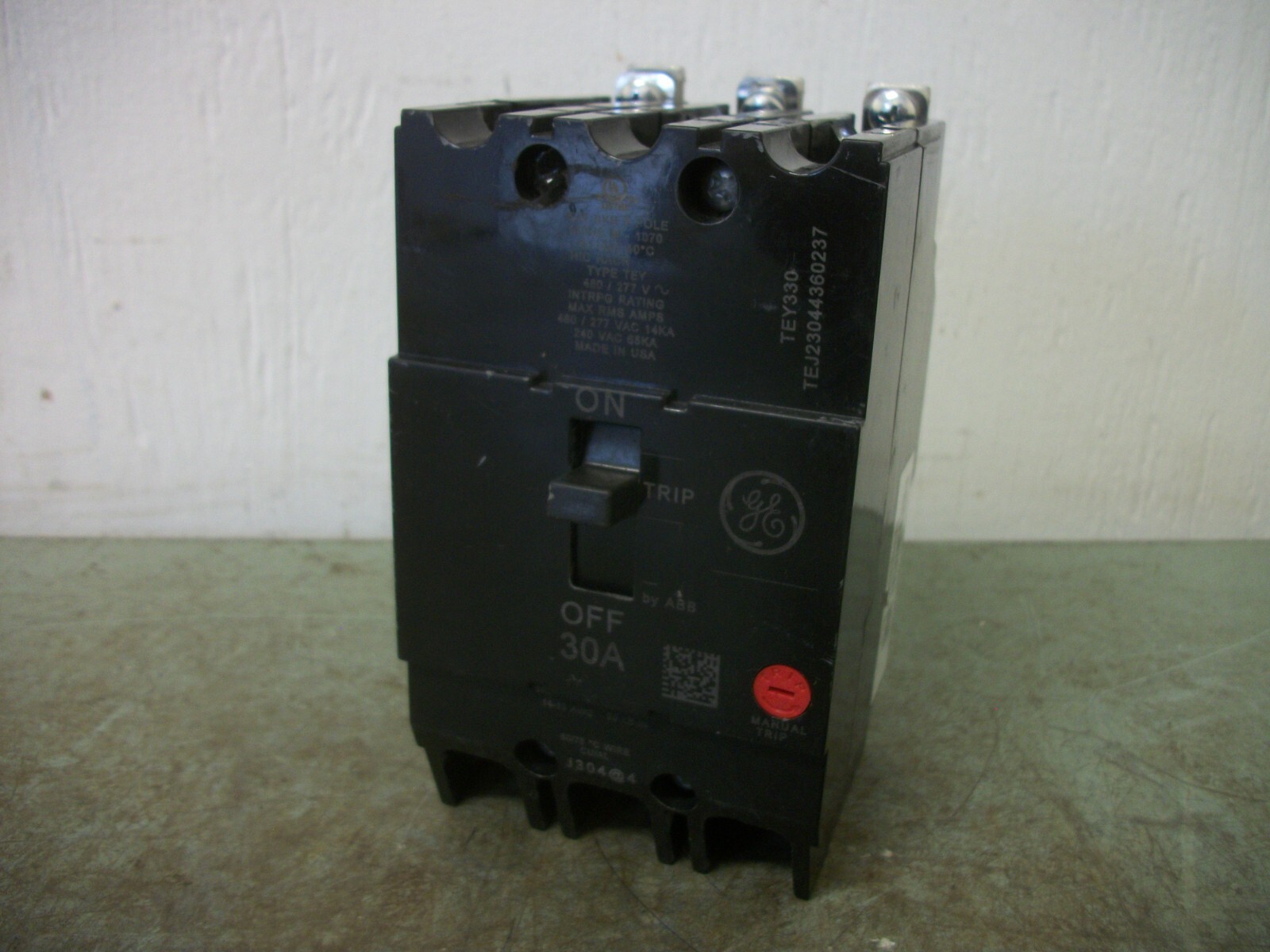 GE TEY CIRCUIT BREAKER TEY330 30AMP 480VOLT 3POLE NOB