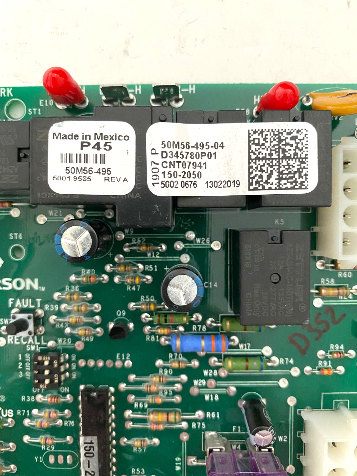Trane D345780P01 Control Circuit Board Emerson 50M56-495 P45 used #D352