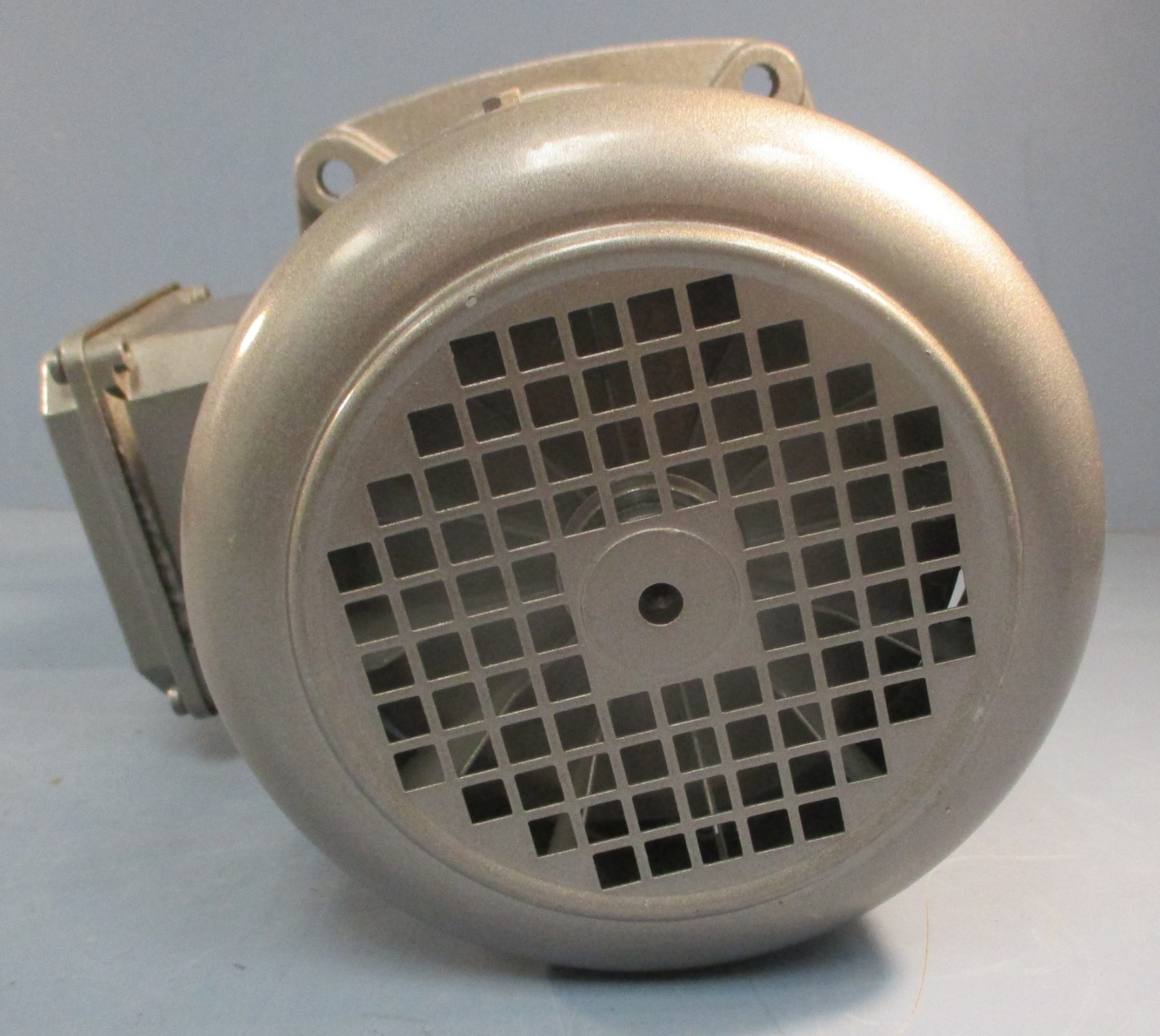 Nord SK 90L/4 CUS 3-Phase Motor 1660RPM 230/460V 1.50 kW 2.00HP NOS