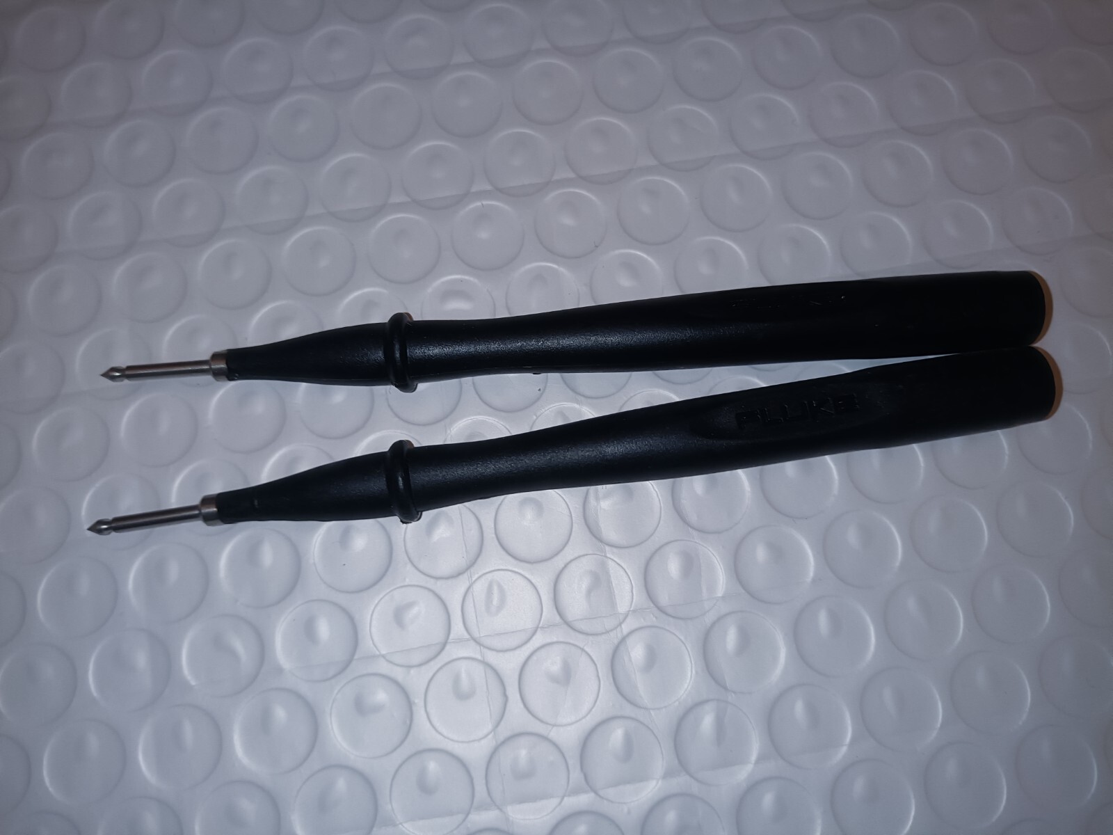 Genuine Fluke TP220 SureGrip Test Probes for TL222/TL224 / Black color only !