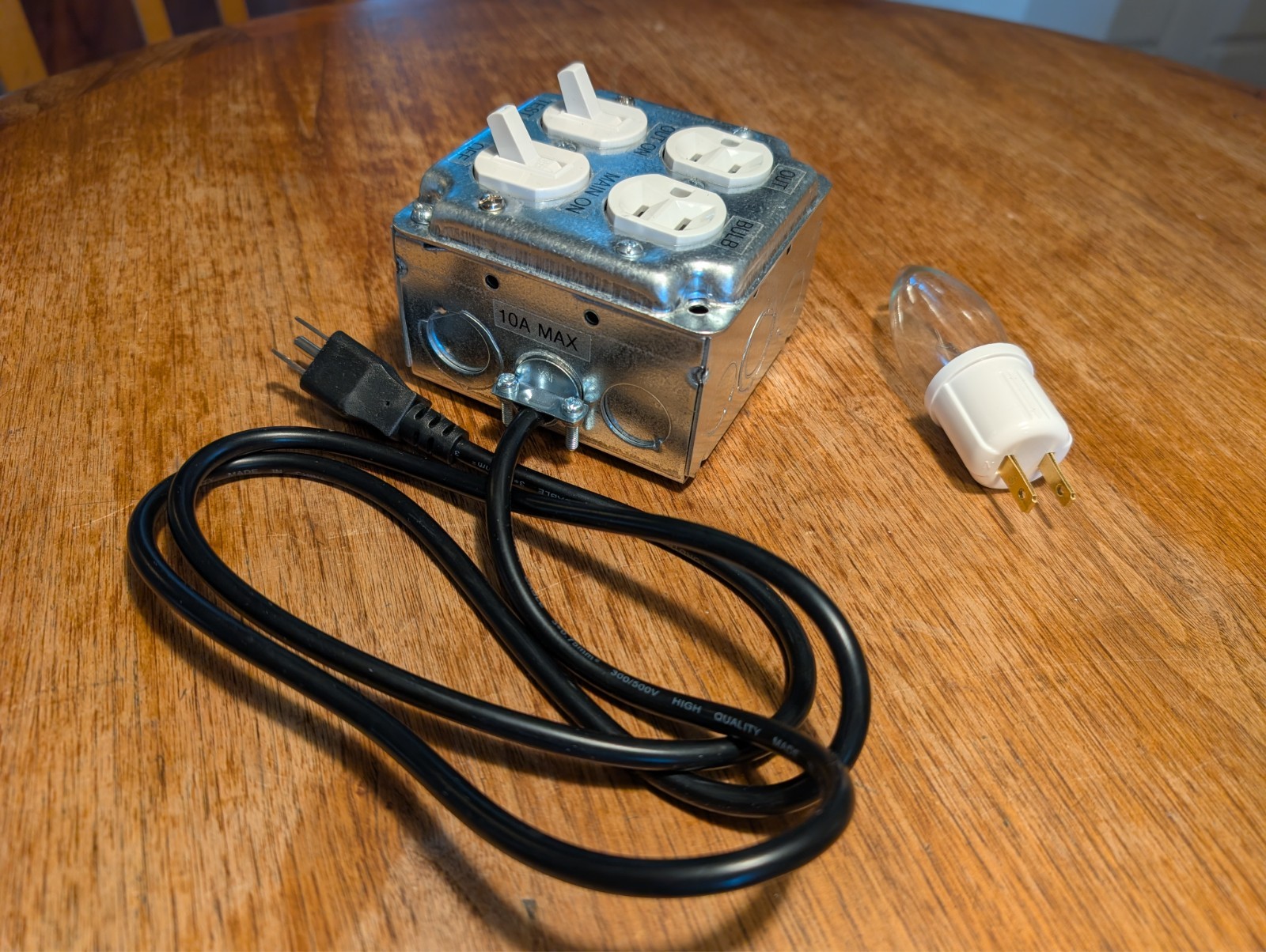 Dim Bulb Tester w/ Volt & Amp Meter V2 + 60W bulb – Vintage Radio/Amp Repair