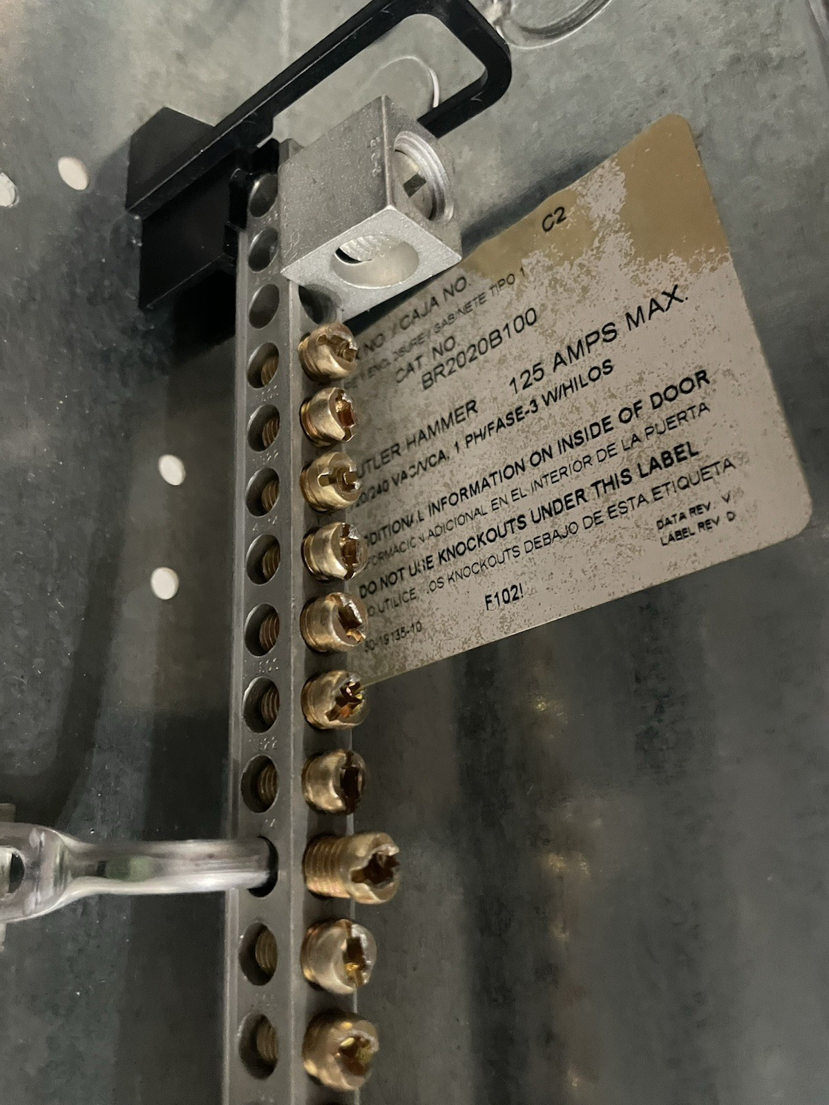 Cutler Hammer TYPE 1 BREAKER ENCLOSURE BR2020B100. NO COVER