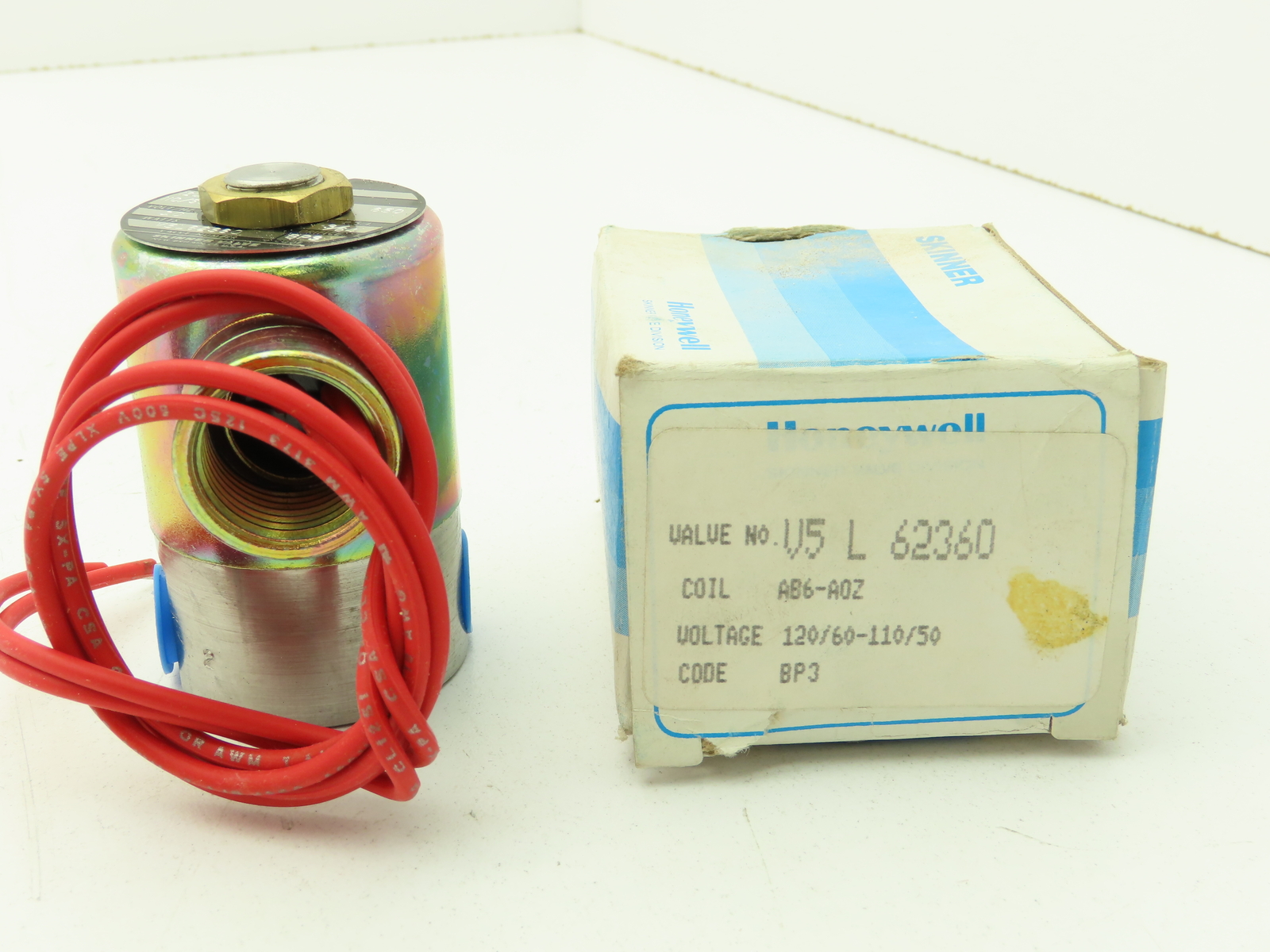 Honeywell Skinner V5L62360 Solenoid Valve 2-Way (NC) 120V 650 PSI 1/4″ NPT V5