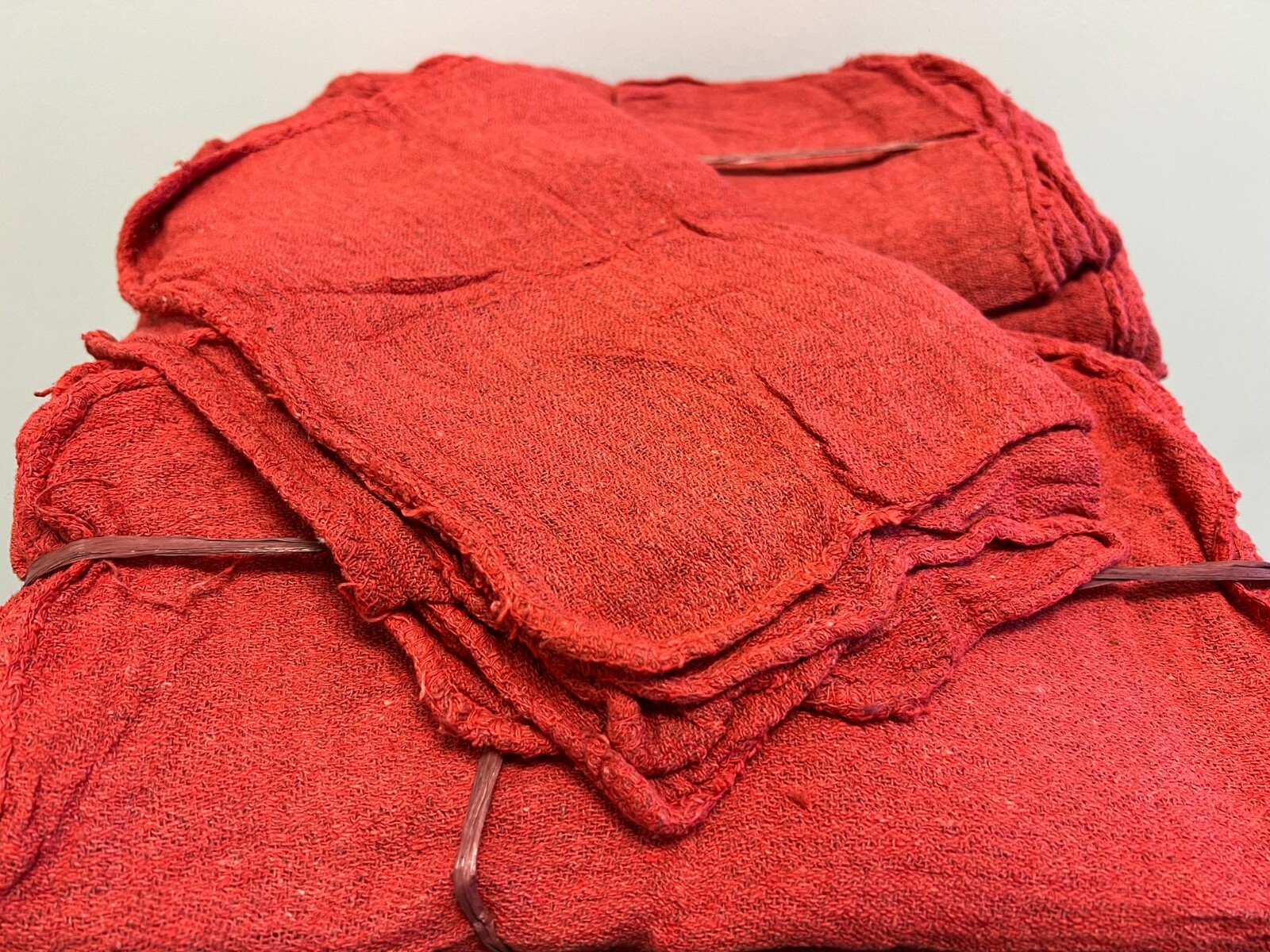 2500 PIECES NEW RED INDUSTRIAL SHOP RAGS CLEANING TOWELS