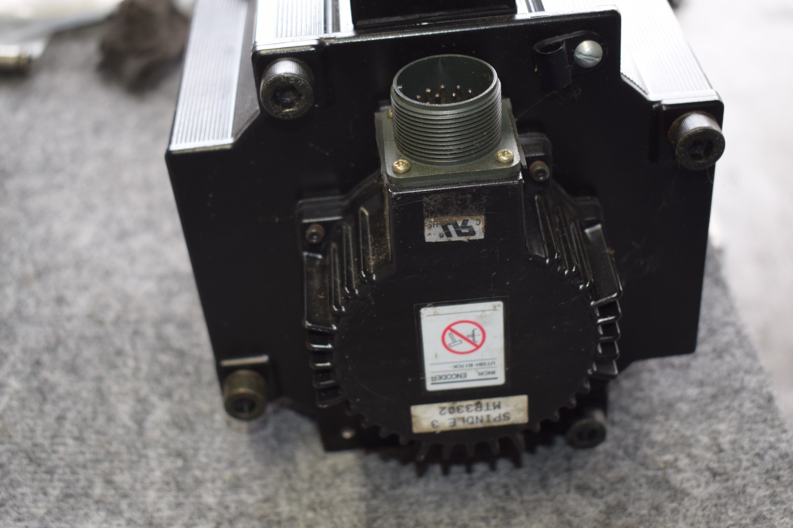 YASKAWA SGMGH-44ACA61 AC SERVO MOTOR 4400W 32.8A 1500RPM 200V #215526-R1*B70