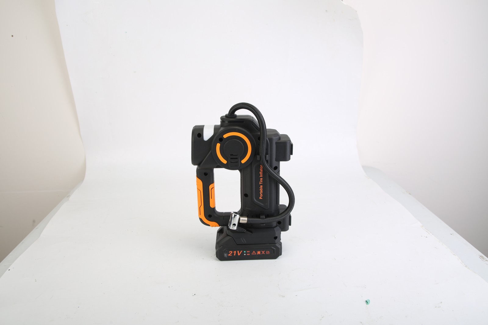 1Pc 140W 150PSI 21V Battery Powered Tire Inflator Cordless Air Inflator Digital