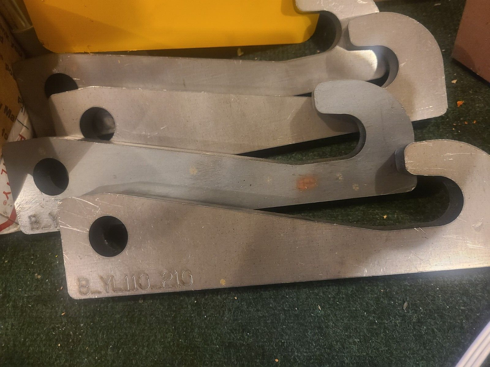 Yanmar style quick attach weld on mounts Yl110 YL210 style mount for 324 424 (2)