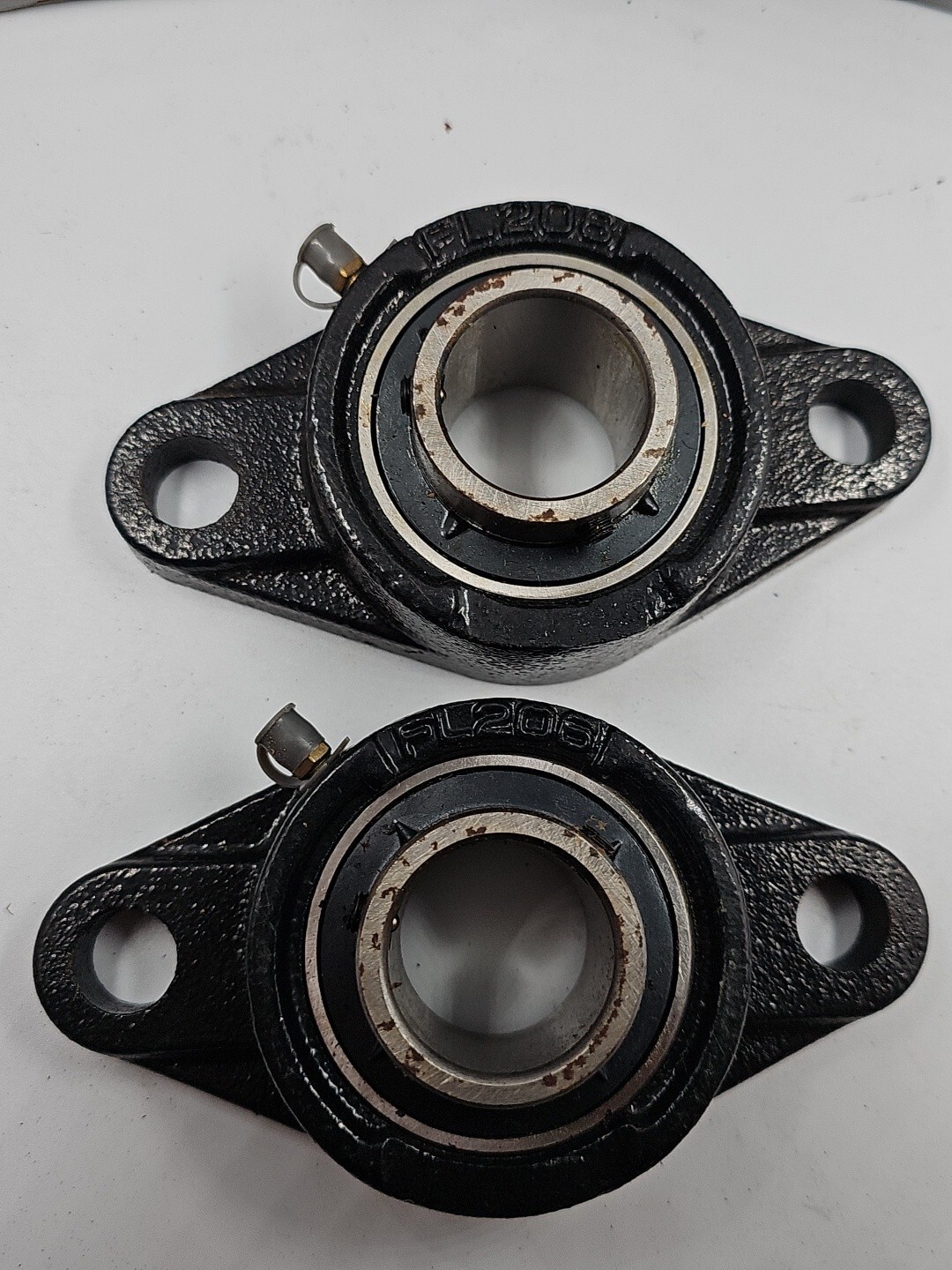 2 NorTrac Pillow Block Bearings 2-Bolt Round Mount 1.25 in, 32mm New