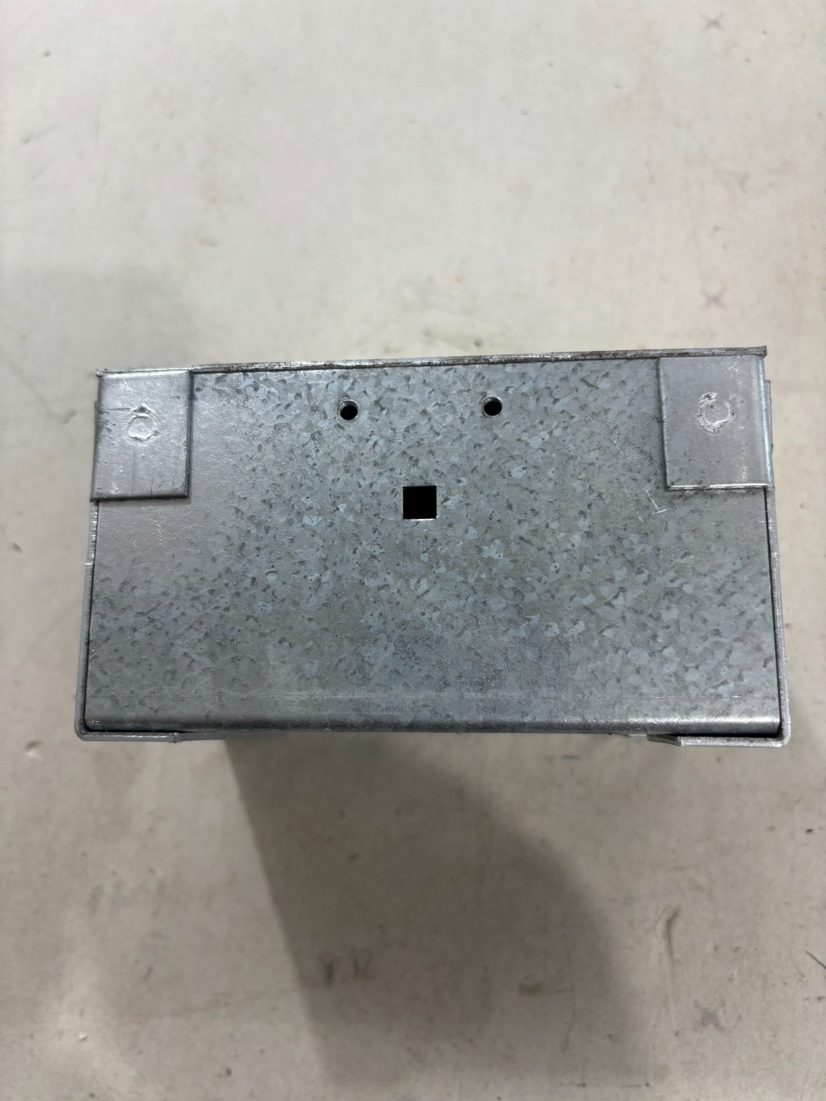 1 – Steel City 61W 1 Gang Galvanized Adjustable Steel Floor Box