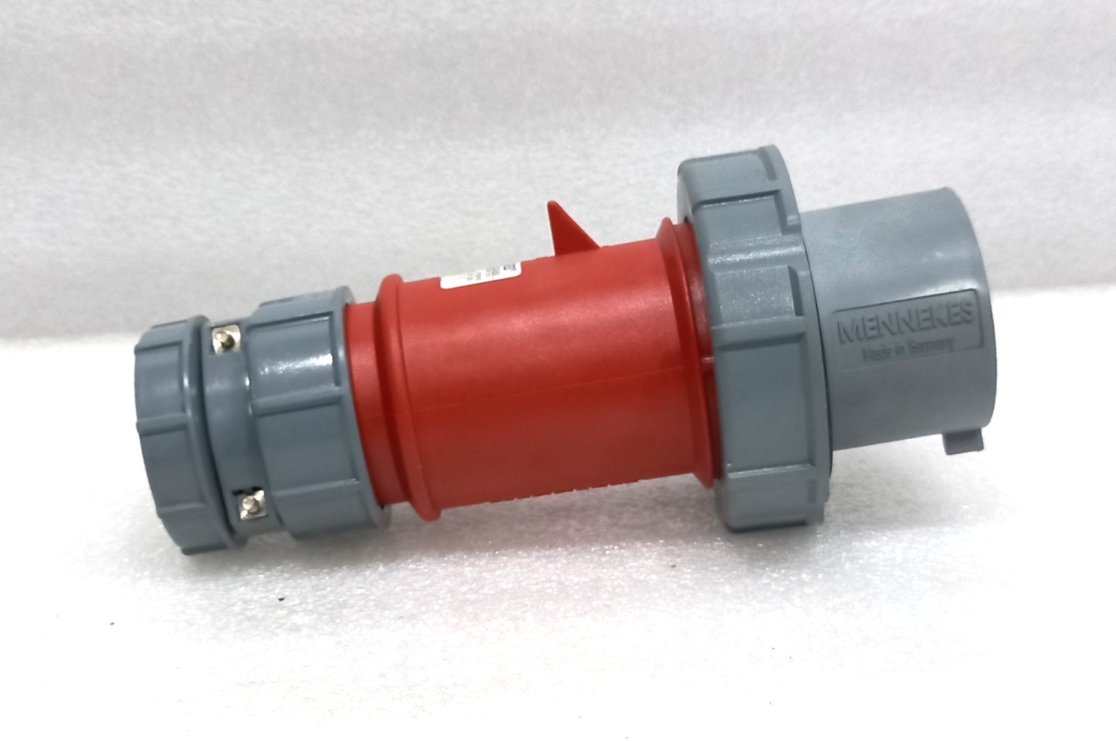 Mennekes 3853RS Power Plug 32A-6h 3P+N+E 200/346V~ 240/415V~