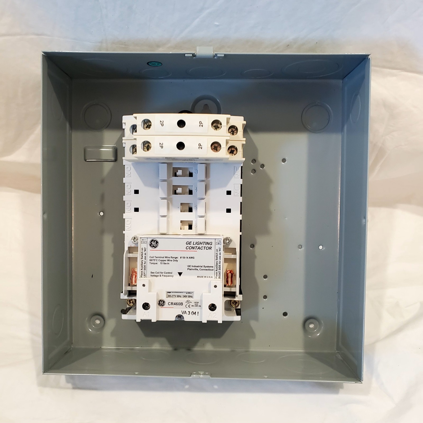 Ge 463L40ANA 10AO 277Vac Electrically Held Lighting Contactor 4P 30A