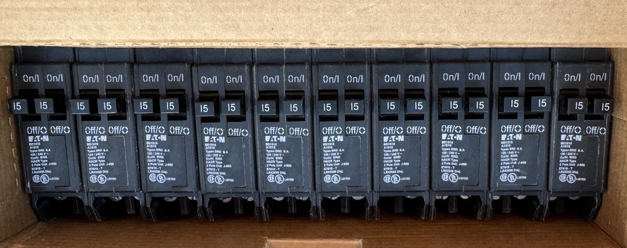 Lot Of 10 Eaton Type BR 15-amp Tandem Circuit Breaker BD1515