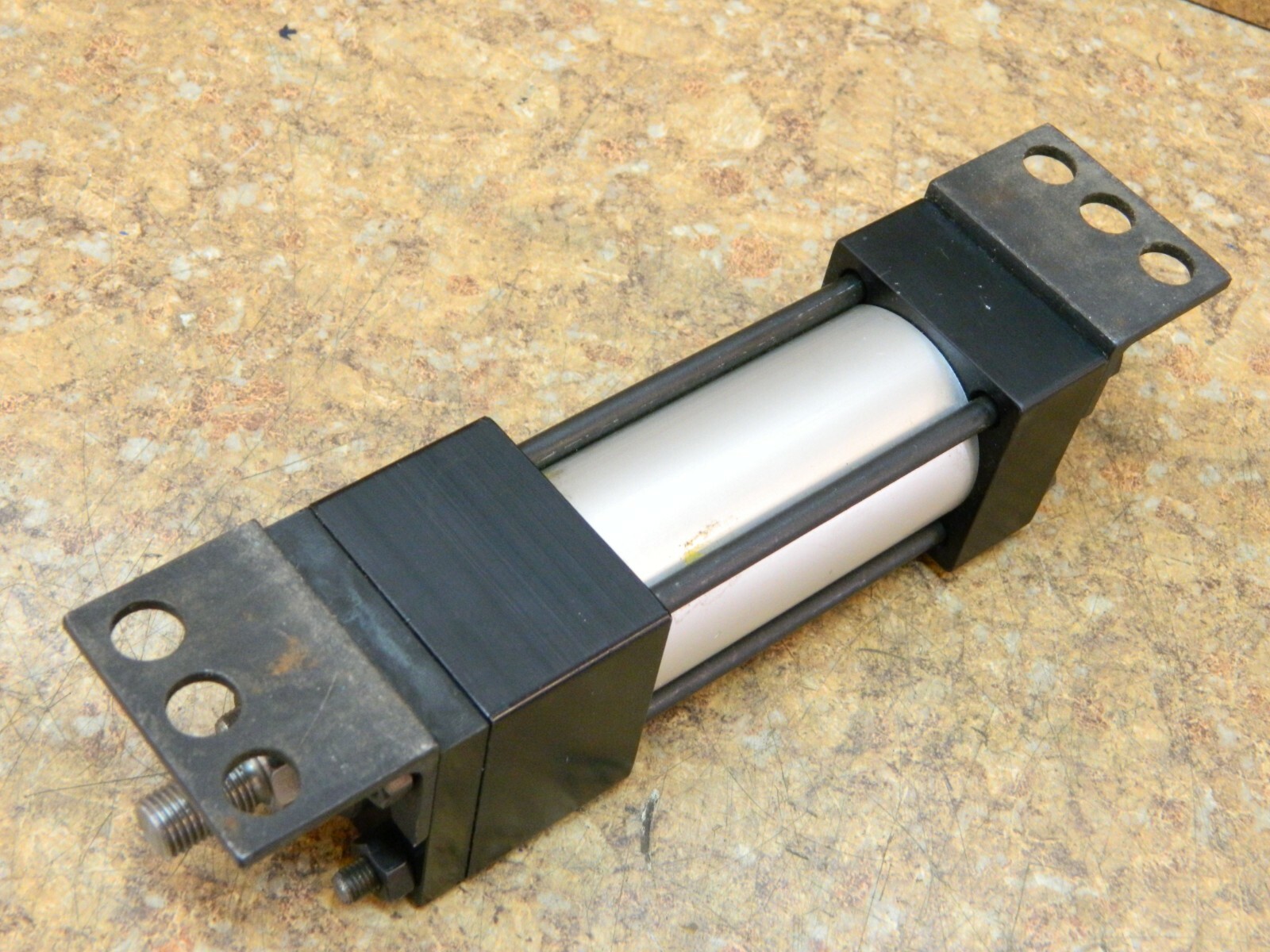 NUMATICS 1-1/2″ Bore X 2″ Stroke S1EQK-02A1D-AAA2 Pneumatic Cylinder