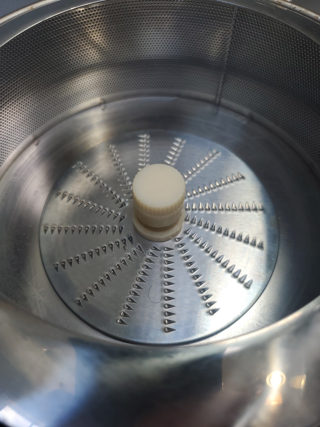 Waring Commercial Juice Extractor Professional Model 6001C 31JE27 PLEASE READ