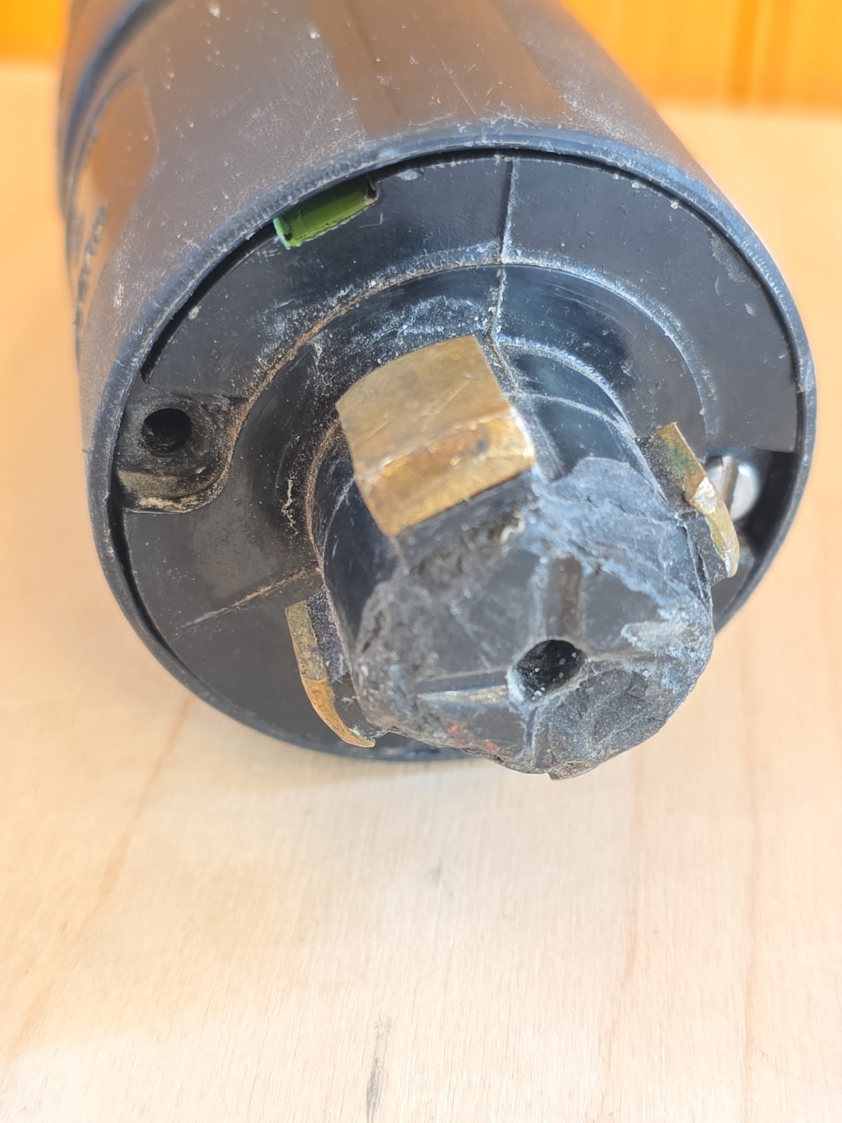 Hubbllock 21415B LOCKING PLUG 30AMP 600VAC 4W 600VAC 20A 250 VDC HBL21415B