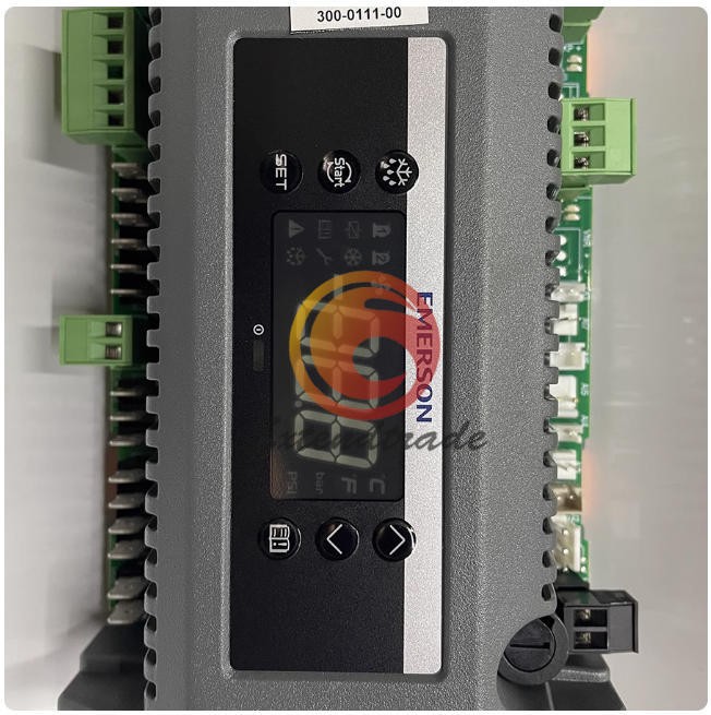 One New Emerson XCM25D unit controller 543-0220-00 with built-in display screen