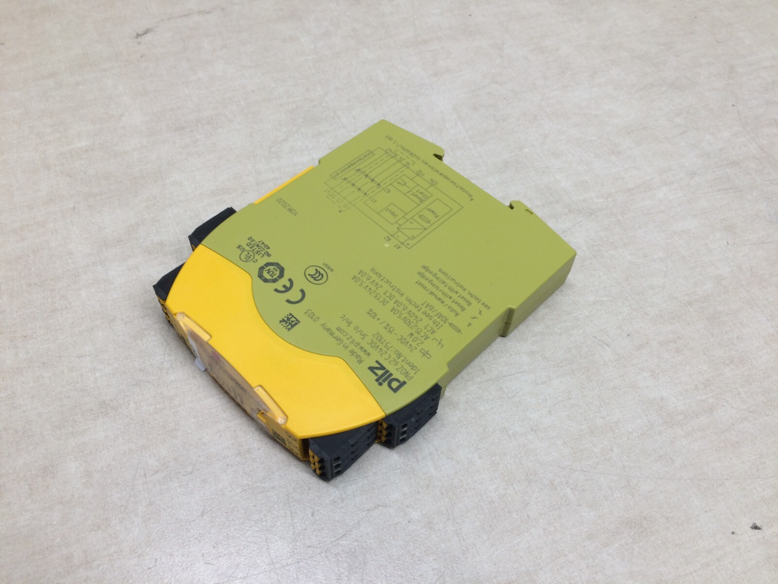 Pilz PNOZ S2 Safety Relay 24V DC