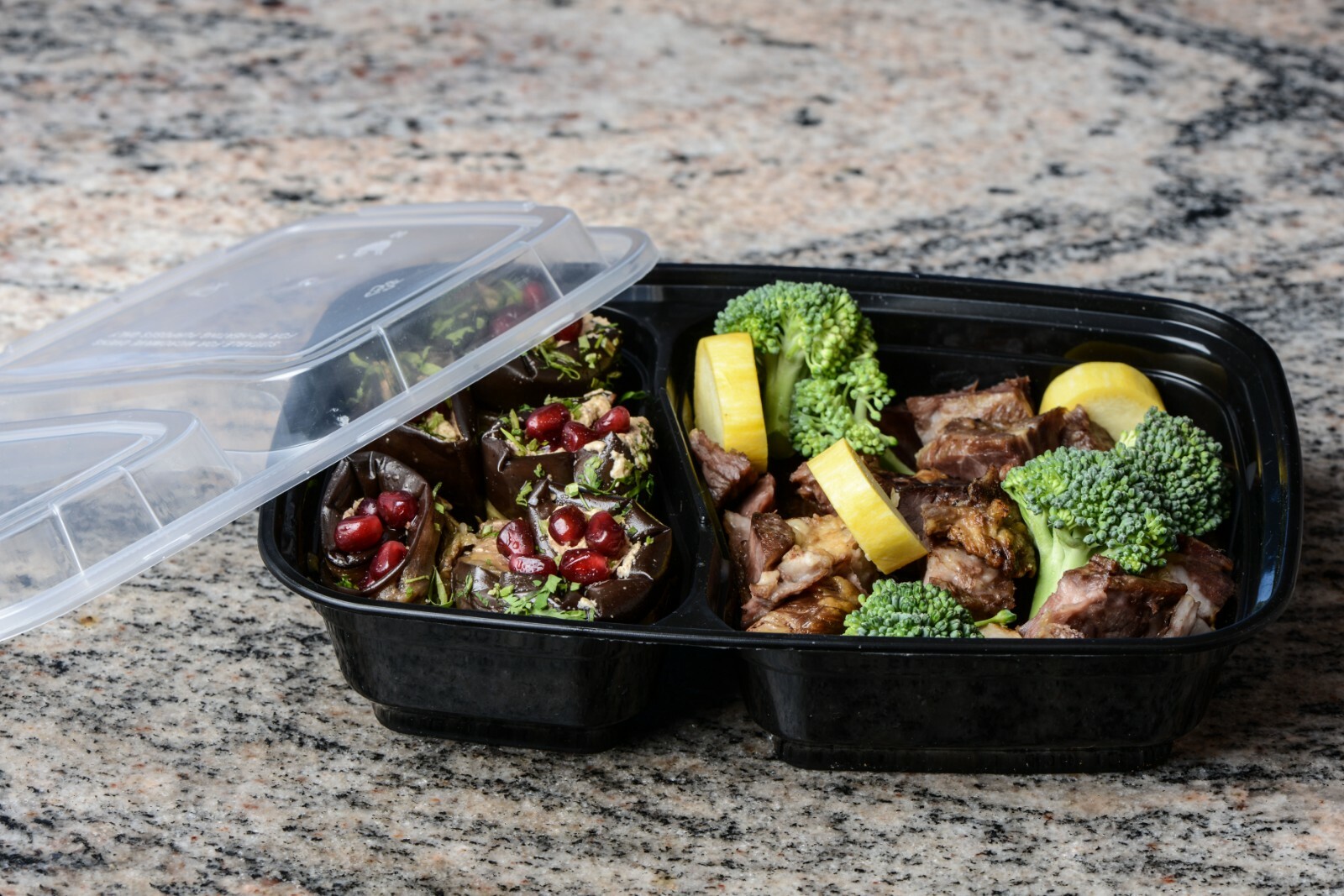 150 Set Microwavable Food Containers with Lids BPA Free Reusable Meal Prep 32 Oz