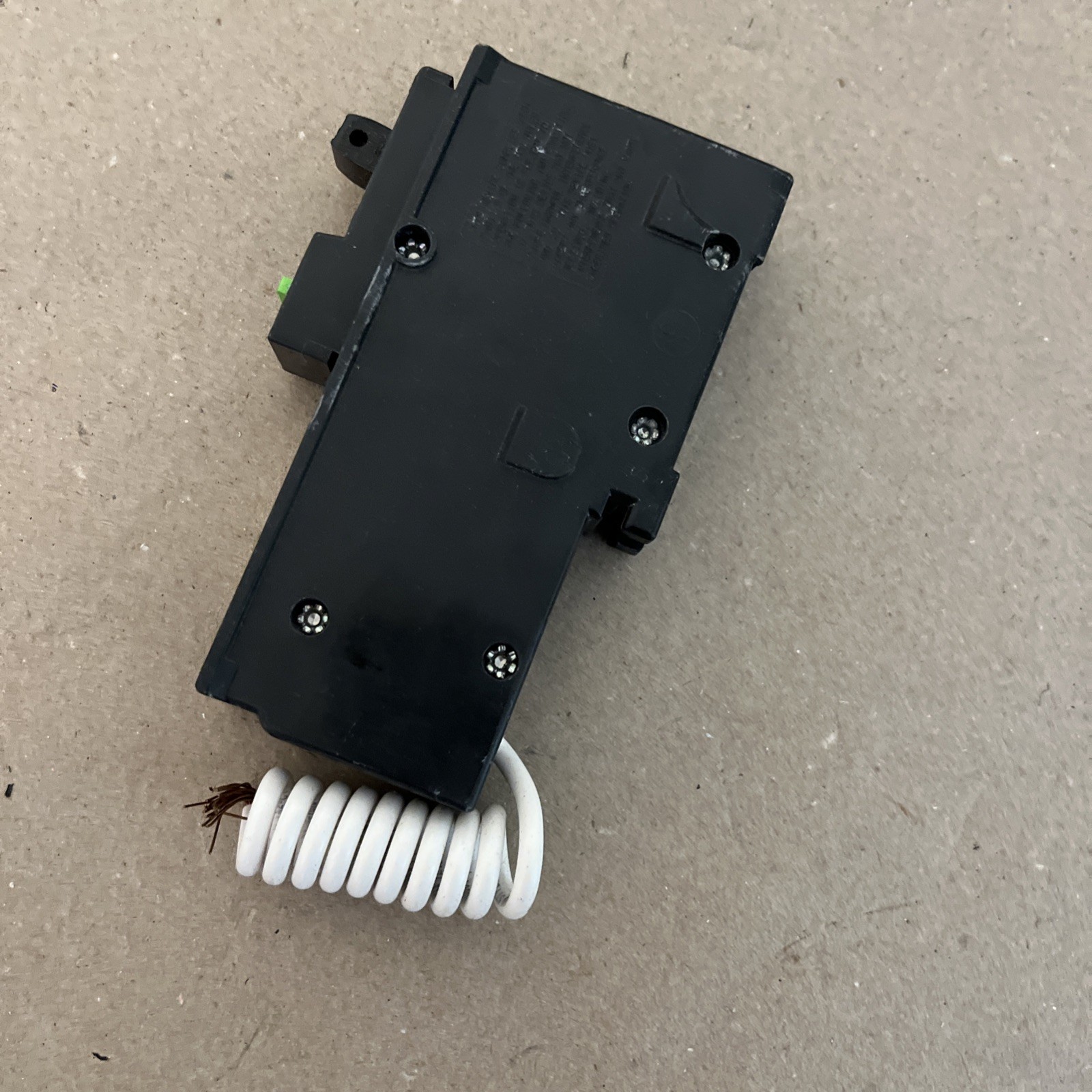 HOM120AFI – Square D Homeline 20A 120V 1 Pole Arc Fault Circuit Breaker Plug-In
