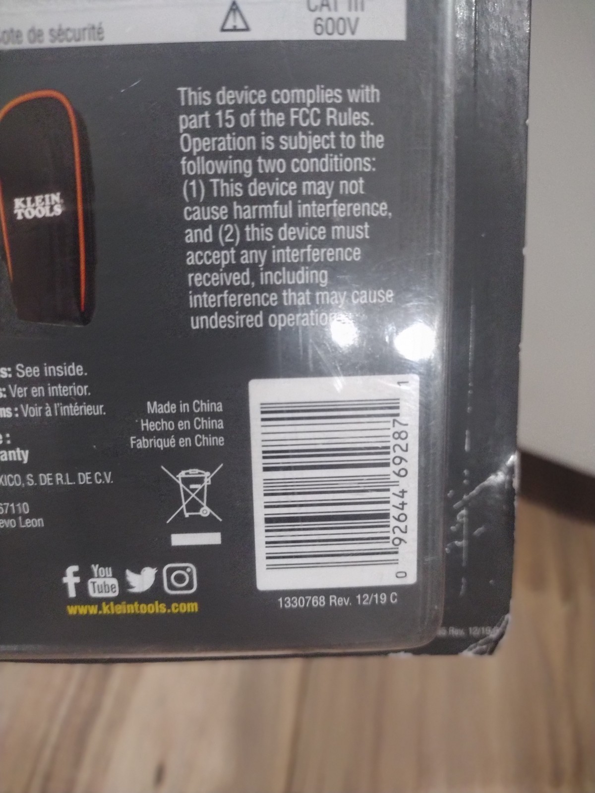 Klein Tools CL390 400A AC/DC Clamp Meter True RMS NCV CAT III 600V