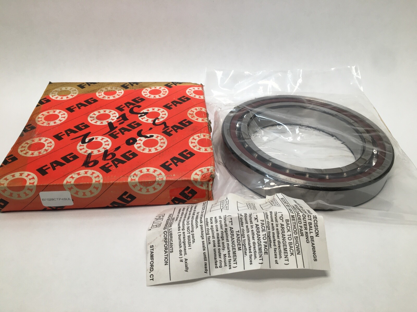 FAG B7028C.T.P4S.UL Bearing 140x210x33 mm B7028C B-7028-C-T-P4S-UL Germany