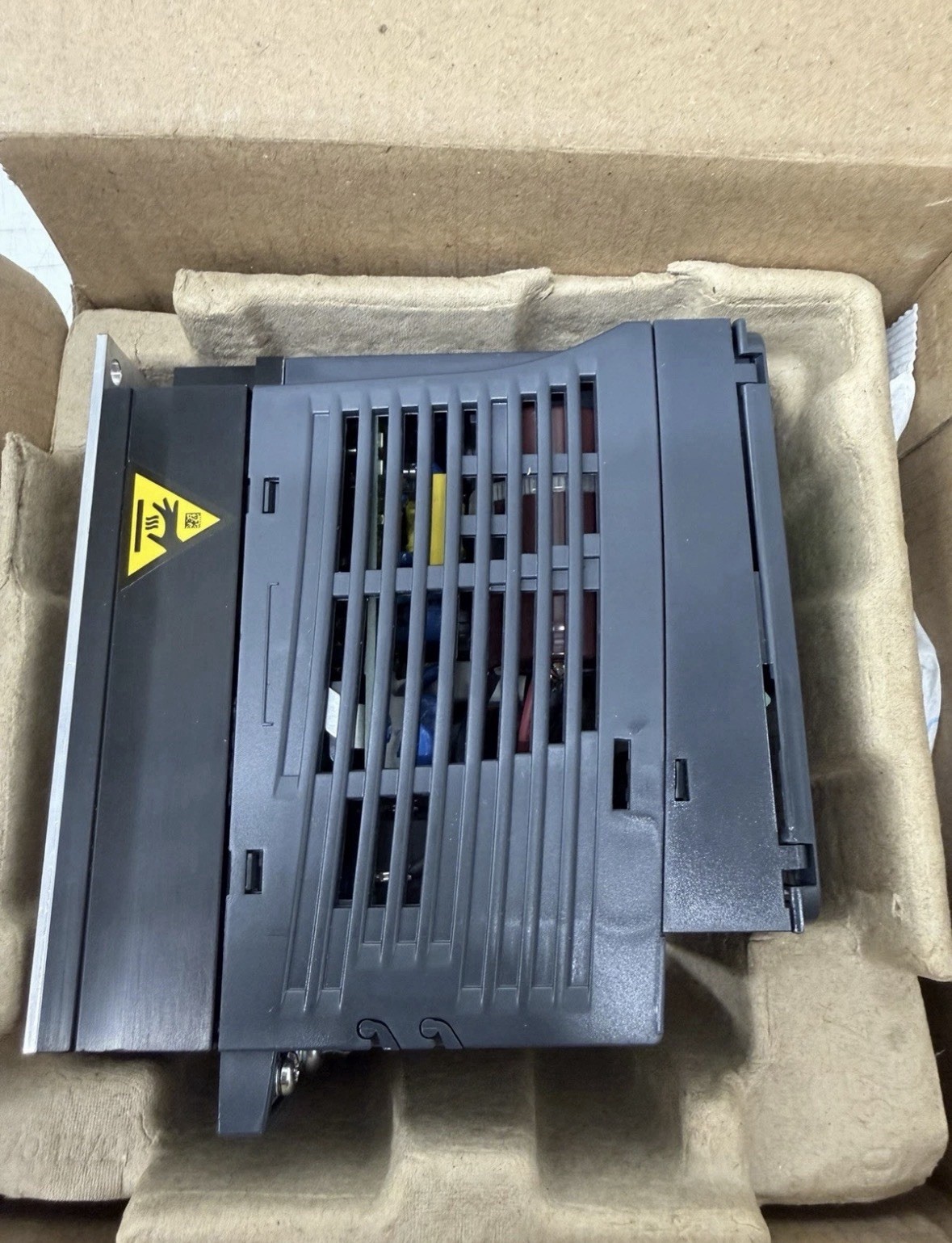 New ATV320U75M3C Schneider Electric Altivar 320 10HP Var. Frequency Drive 7.5kW