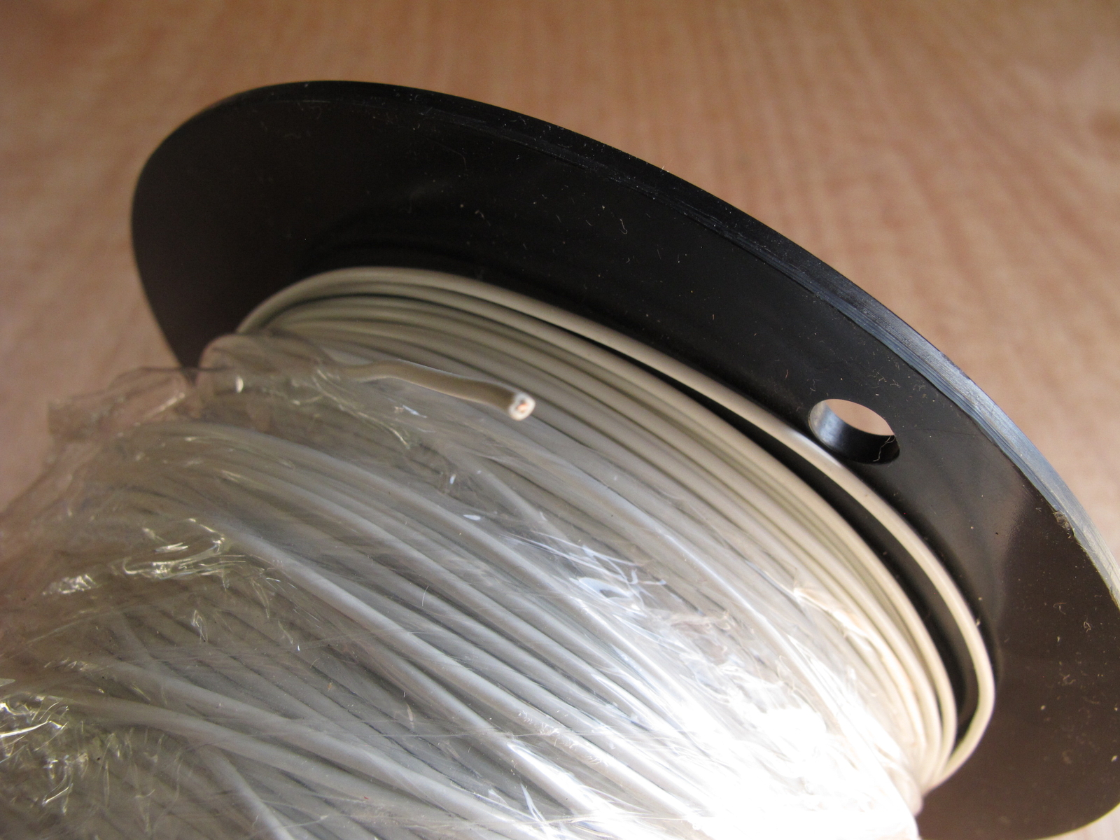 Alpha Wire 3053/1 Premium Hook-Up Wire, 20 AWG, Solid, PVC, White – 750′ Spool