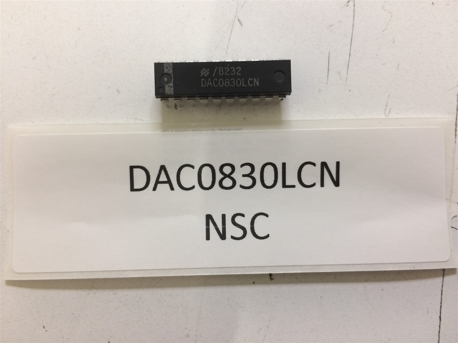 DAC0830LCN NSC IC DAC 8BIT A-OUT 20PIN PDIP 2 PIECES