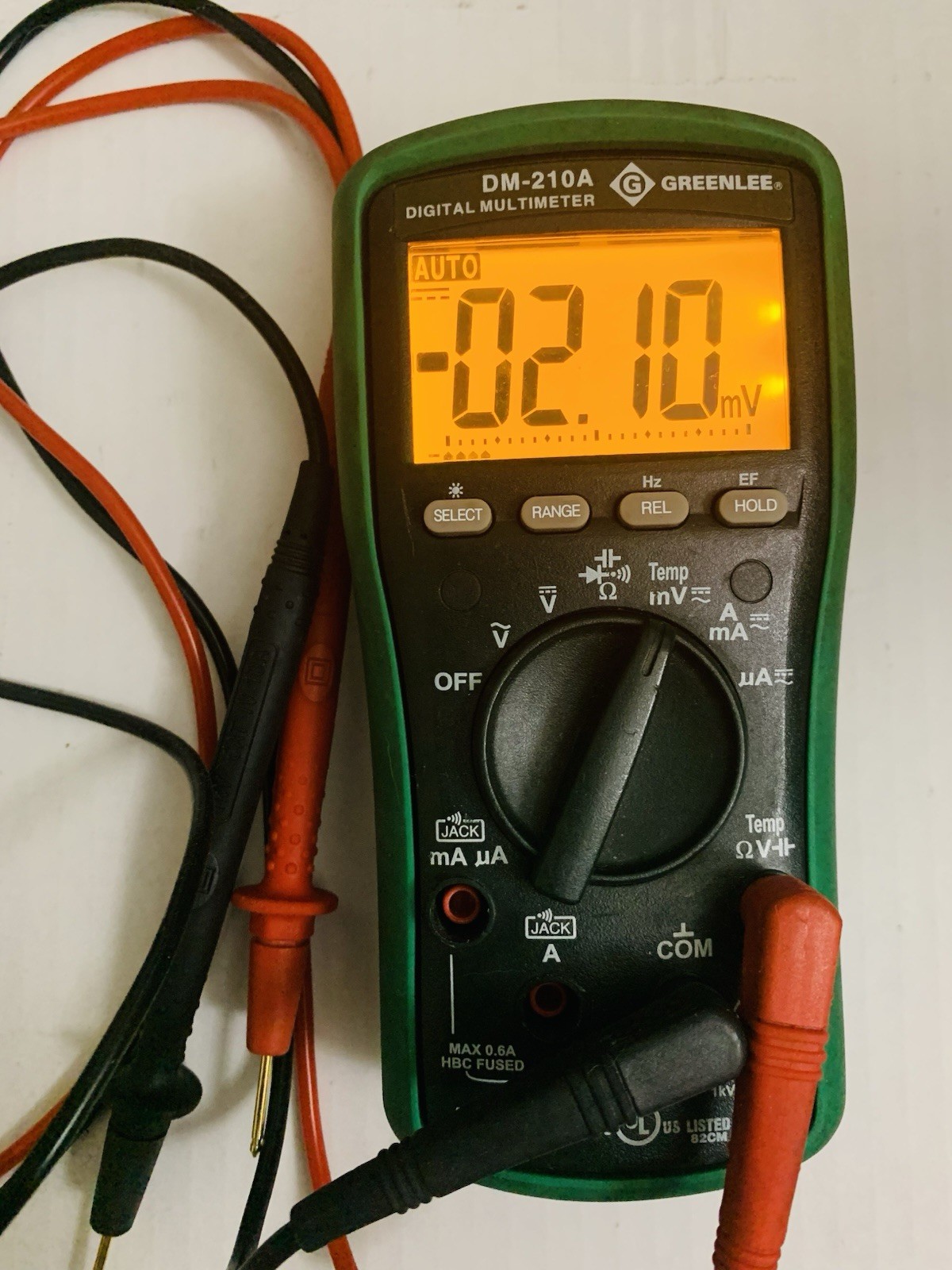Greenlee DM-210A Digital Multimeter 6000 Count CAT III 600V Auto-Ranging w/Leads