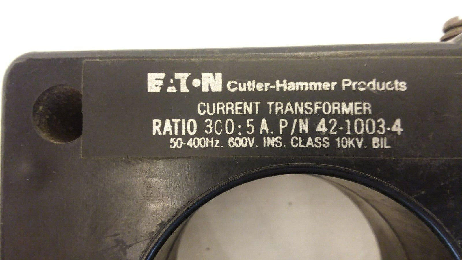 EATON 42-1003-4 CURRENT TRANSFORMER 600V 50/60HZ 300:5 RATIO