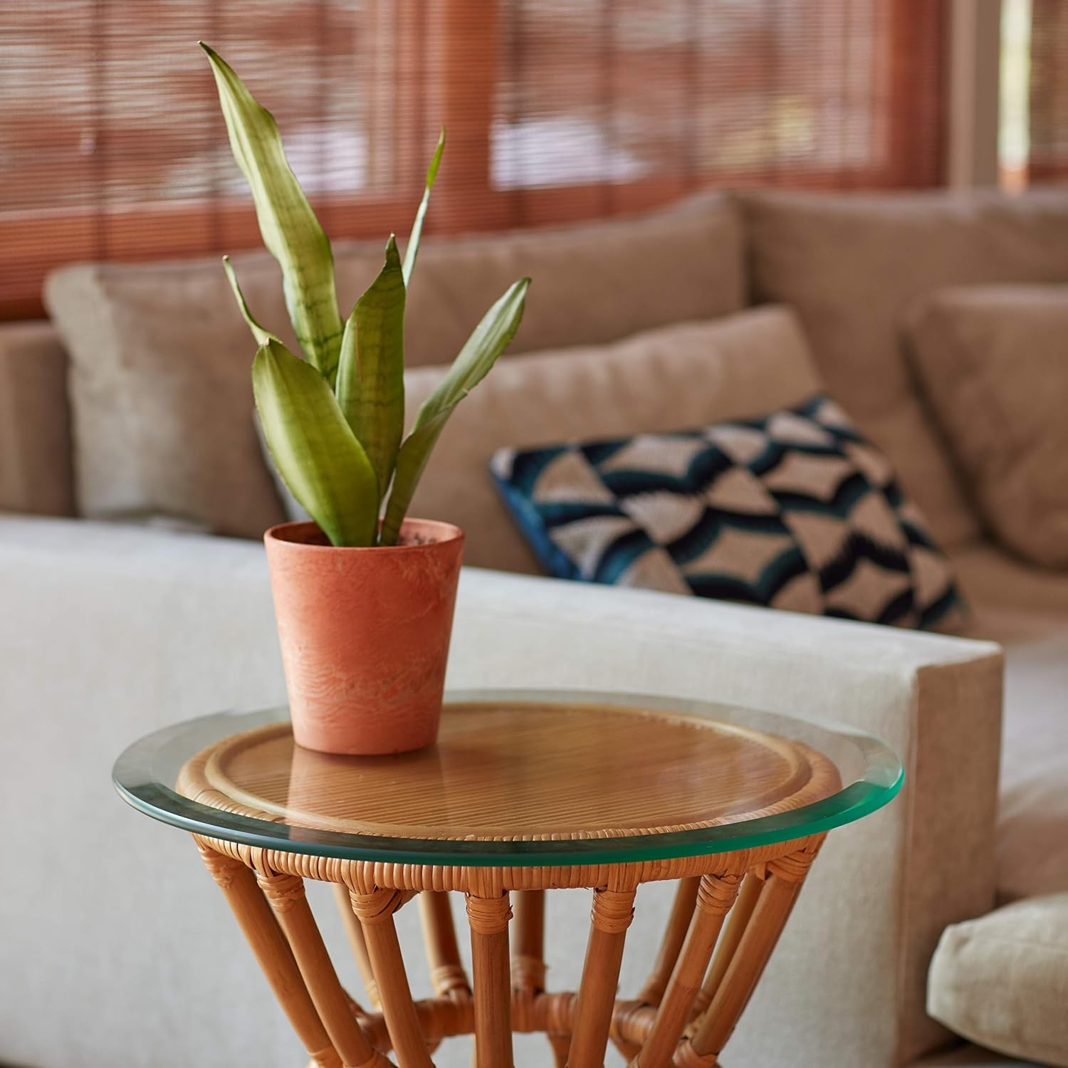 The Better Bevel 12″ Round Tempered Glass Table Top, Beveled Edge