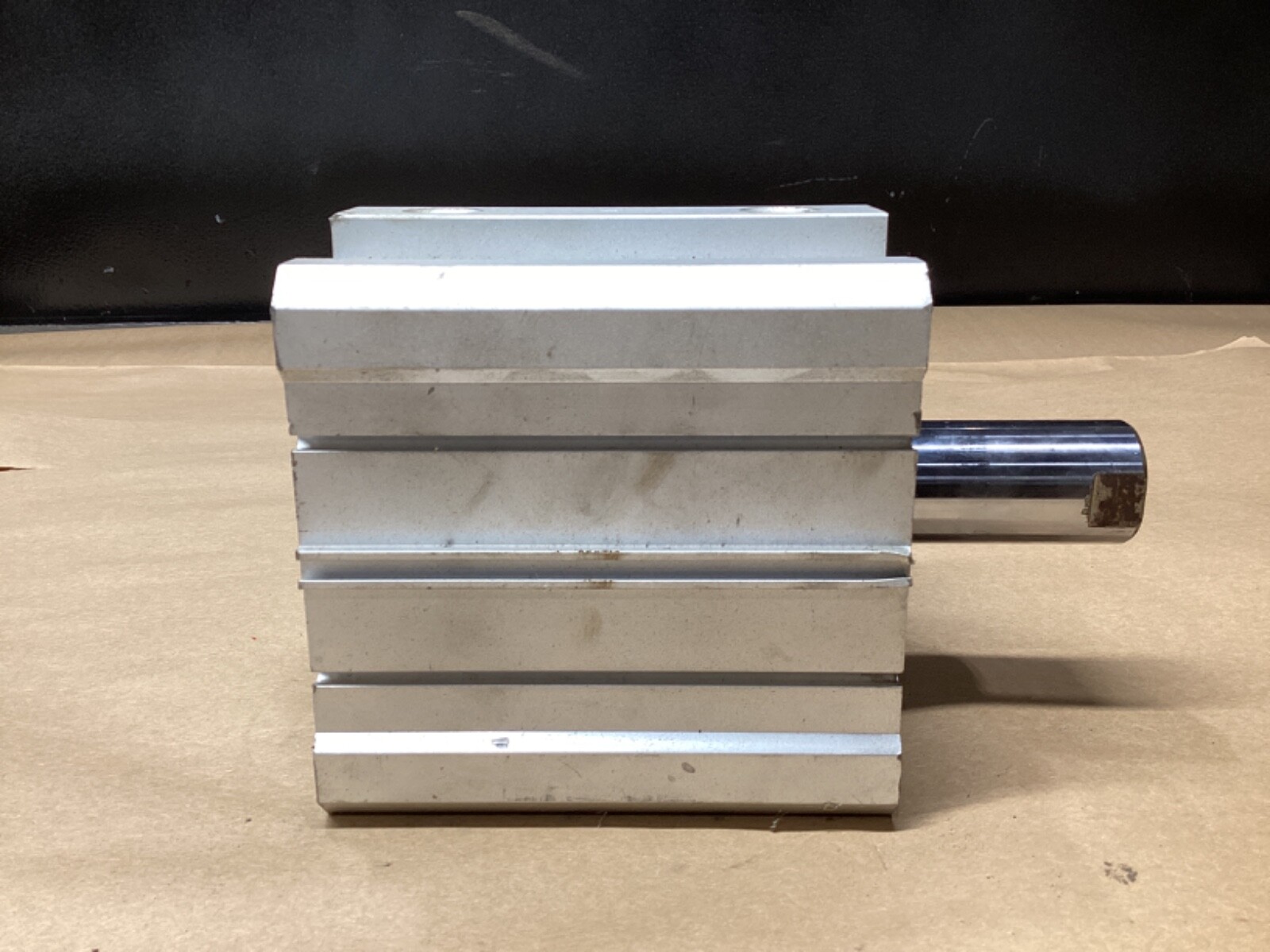 SMC NCDQ2WA100-50D CYLINDER 145PSI #116G38PR7