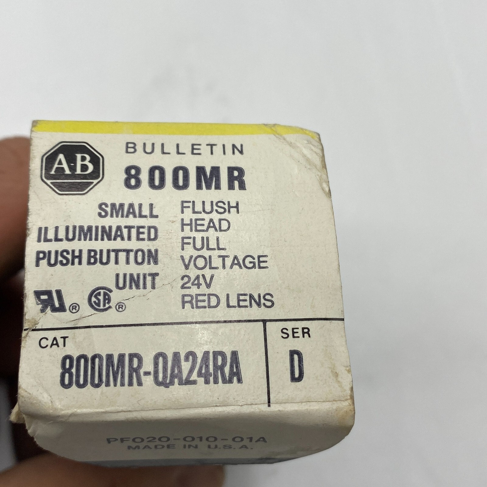 ALLEN BRADLEY AB 800MR-QA24 FLUSH MOUNT PUSHBUTTON 800M-XA NEMA A300 110-300V