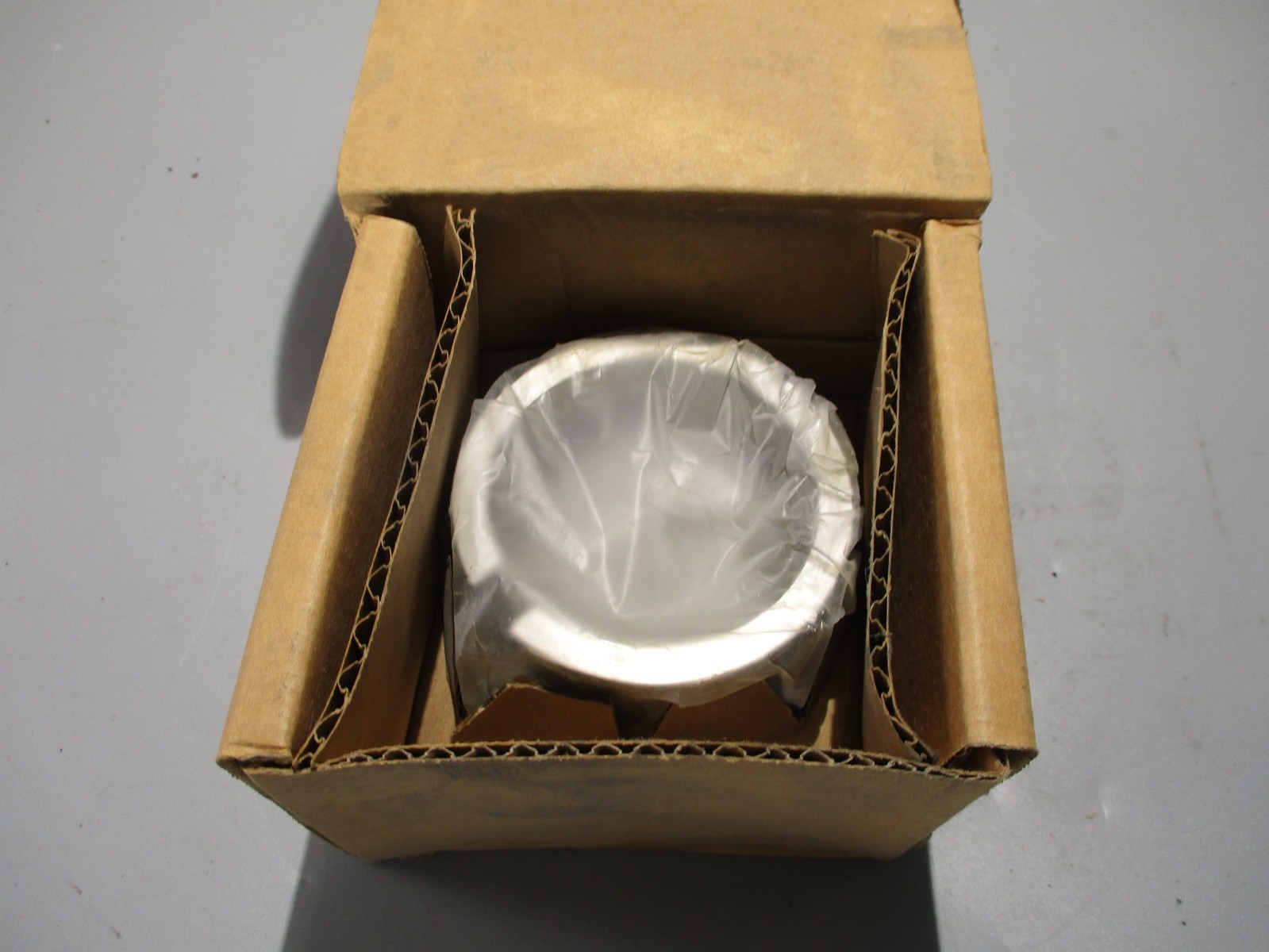 NEW SKF SNW16X2.11/16 BEARING ADAPTER SLEEVE