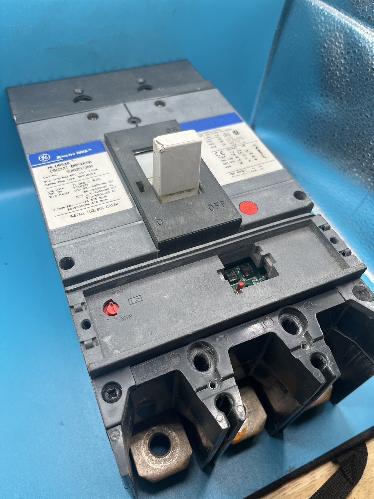 GE General Electric SPECTRA SGHA36AT0600 3 Pole 600A Frame Circuit Breaker