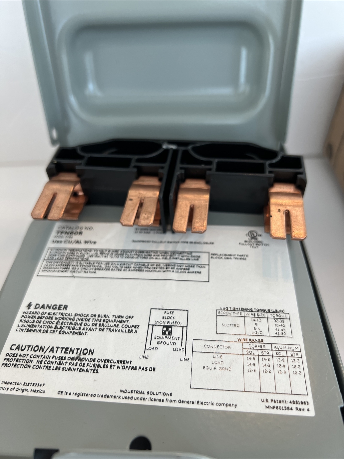 GE 30-Amp Fusible Enclosed Molded Case Switch Disconnect