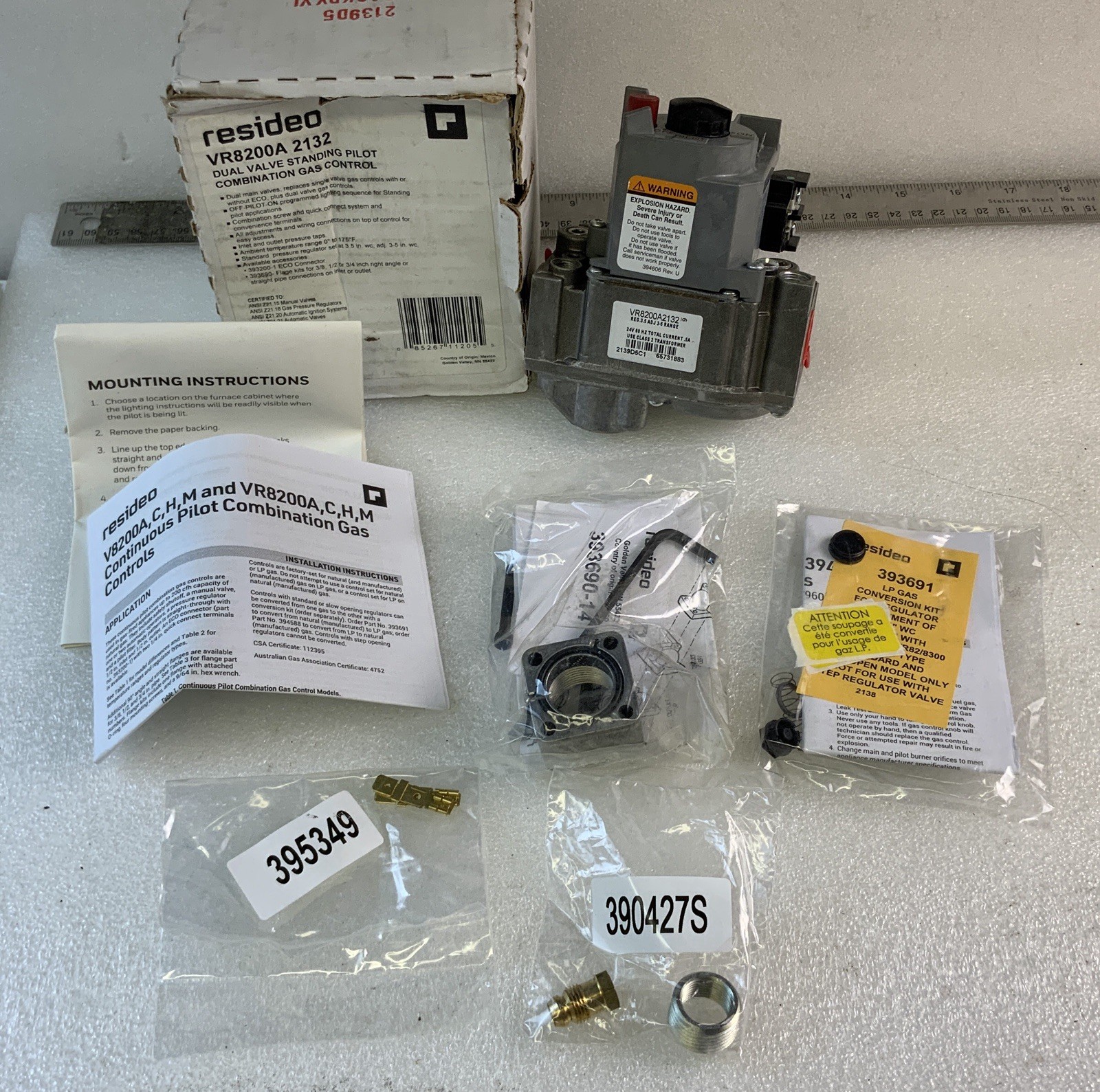 RESIDEO DUAL VALVE STANDING PILOT COMBO GAS CONTROL VR8200A 2132 NOS