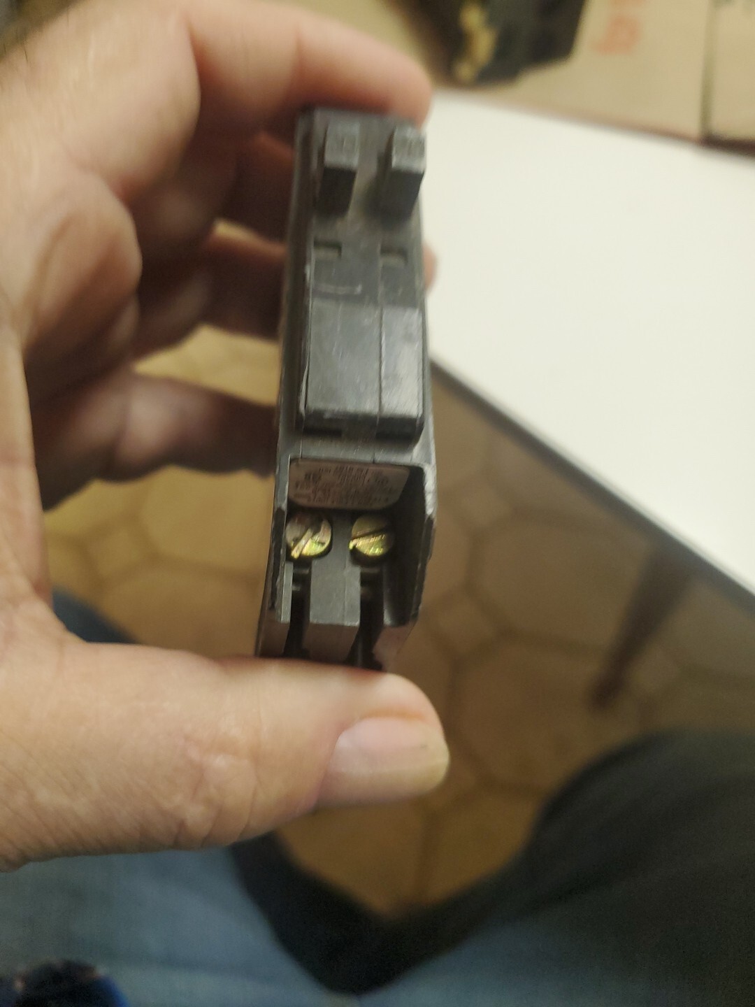 1PC SQUARE D QO2020 QO2020C 20A TWIN CIRCUIT BREAKER (NO HOOK) Type QOT SHP PRIO