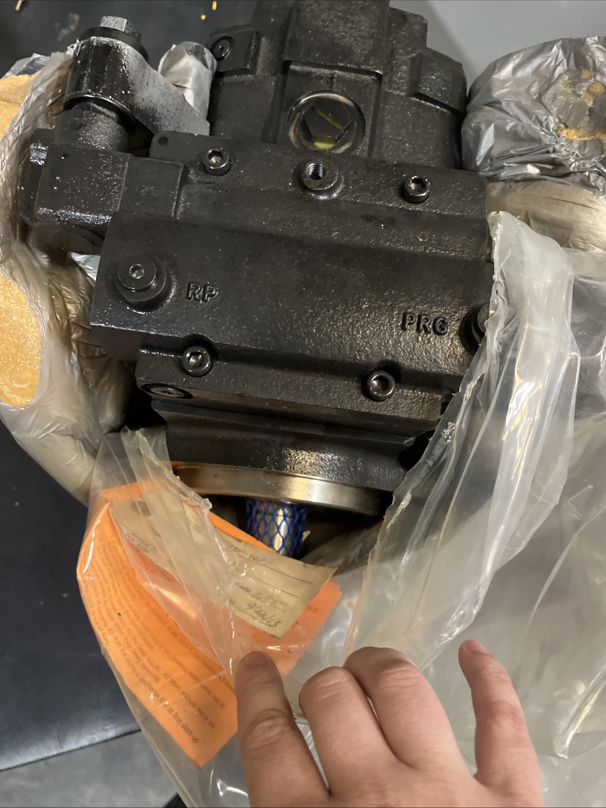 OILGEAR L724395-461 PUMP NEW!!!!