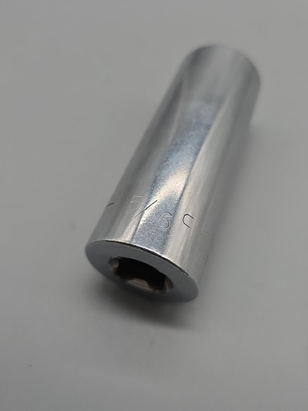 Craftsman Tools V-47529 15/16″ 12pt Deep Well Socket 1/2″ Drive USA