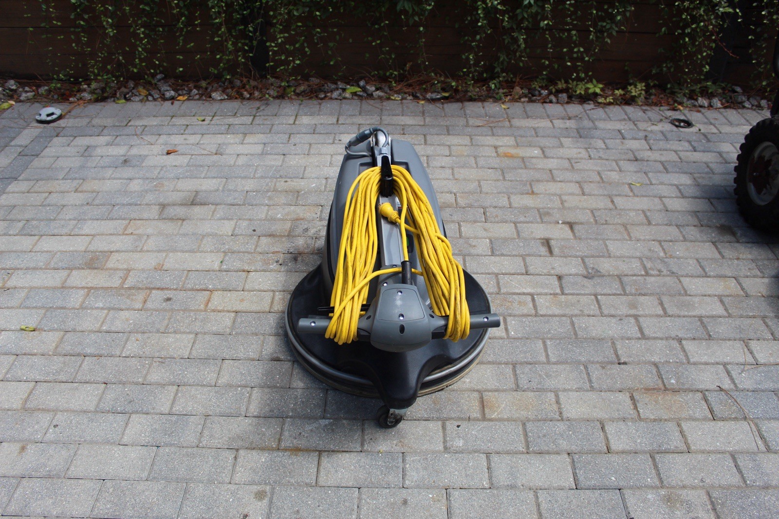 2022 Tennant BR-2000-DC Walk-Behind Electric Floor Buffer 20” (FREE SHIPPING)