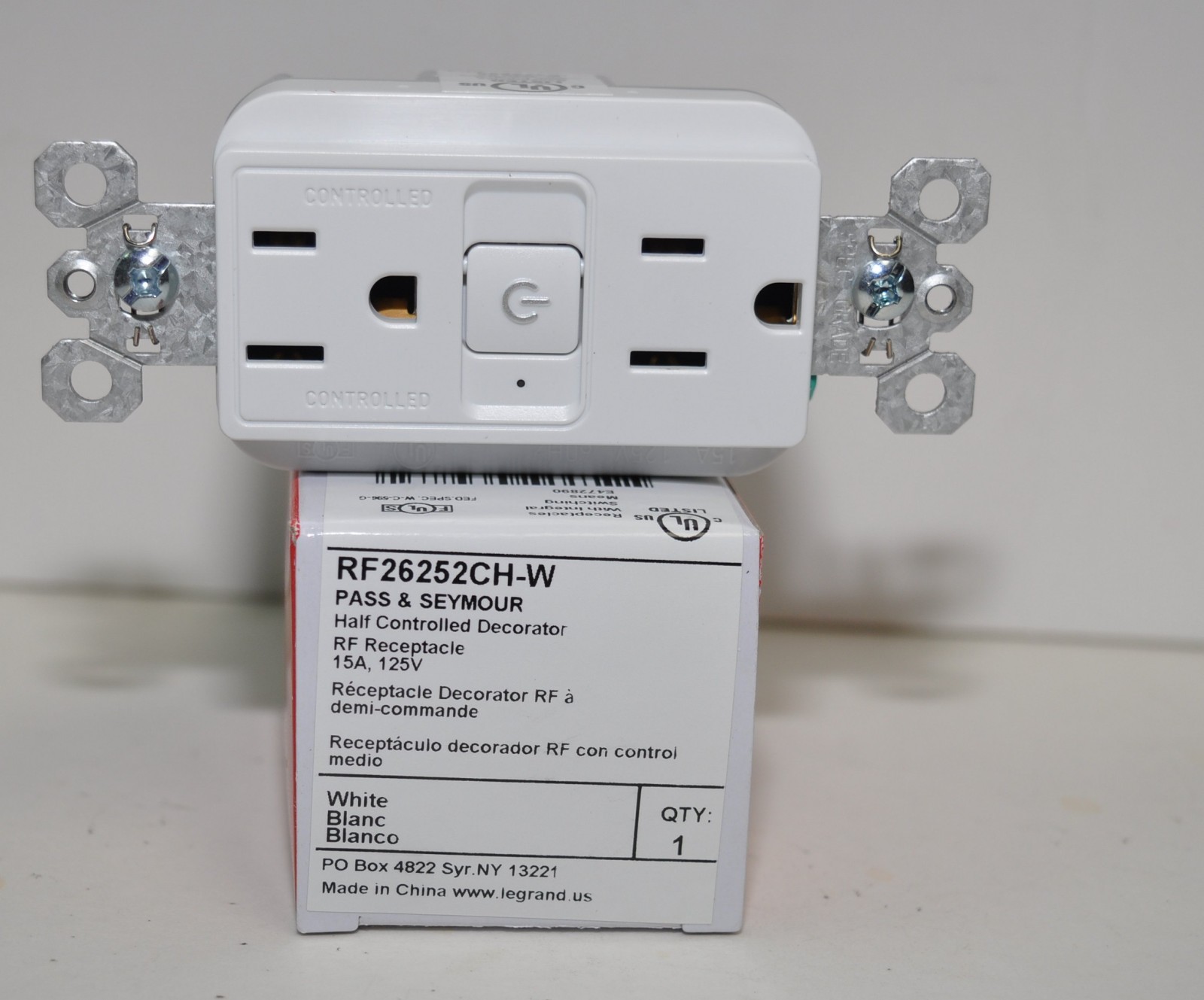 QTY 10 Legrand RF26252CH-W Half Controlled Decorator RF Recept 15A 125V White