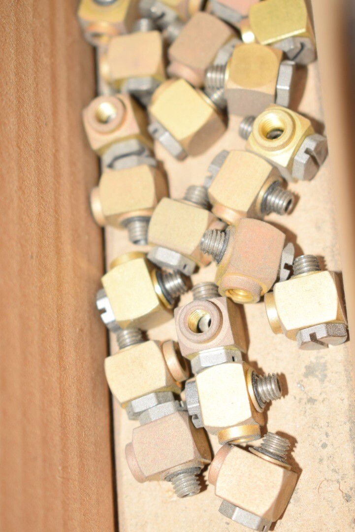 Lot of NEW 8410-14028 Fittings