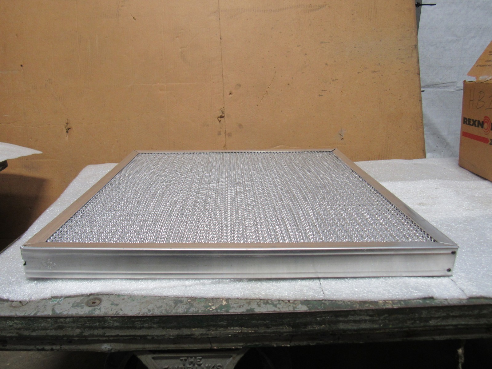 No Name Aluminum Mesh Filter 24X24X2 New